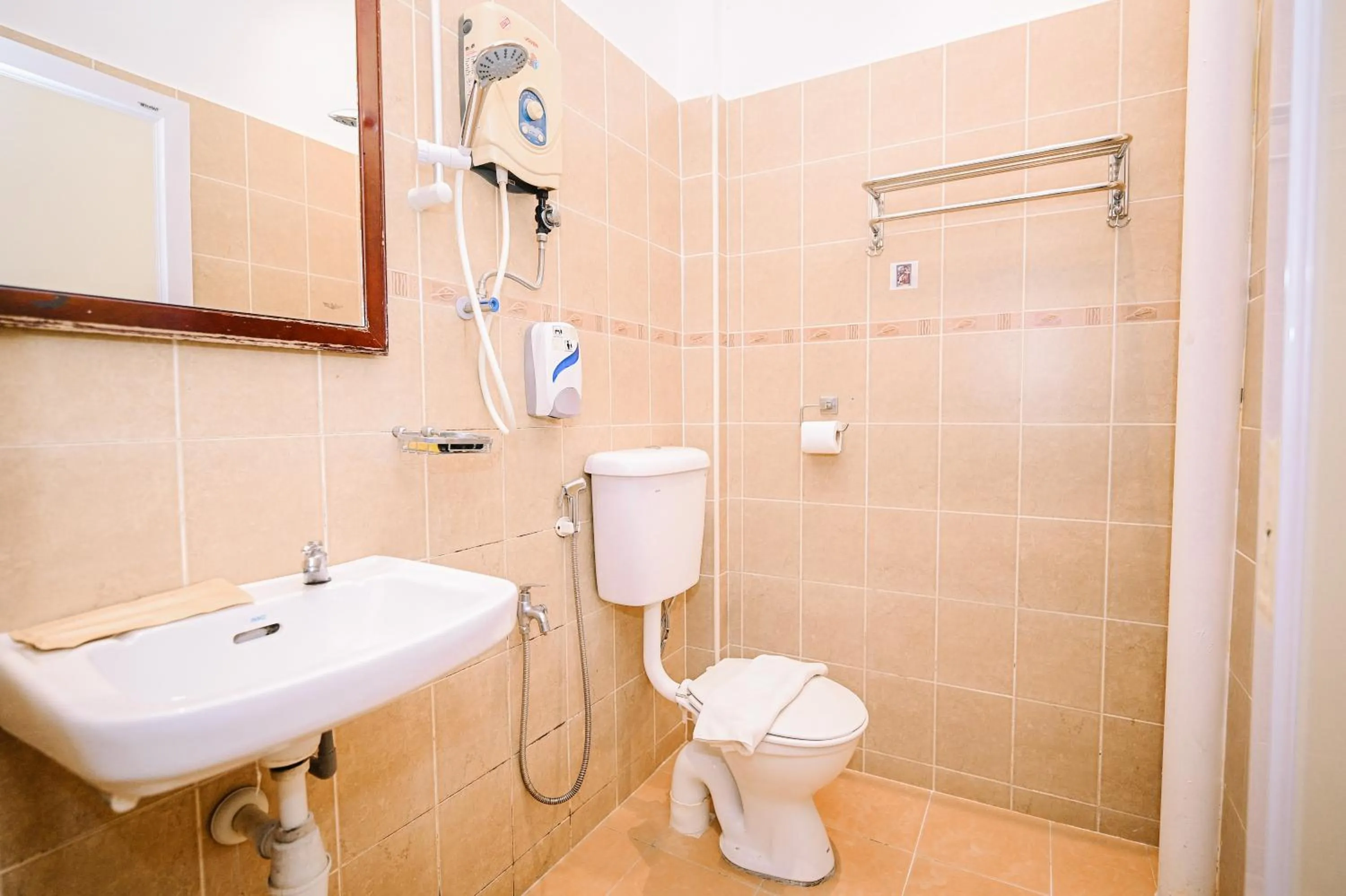 Shower in Swing & Pillows - Jonker Street Malacca