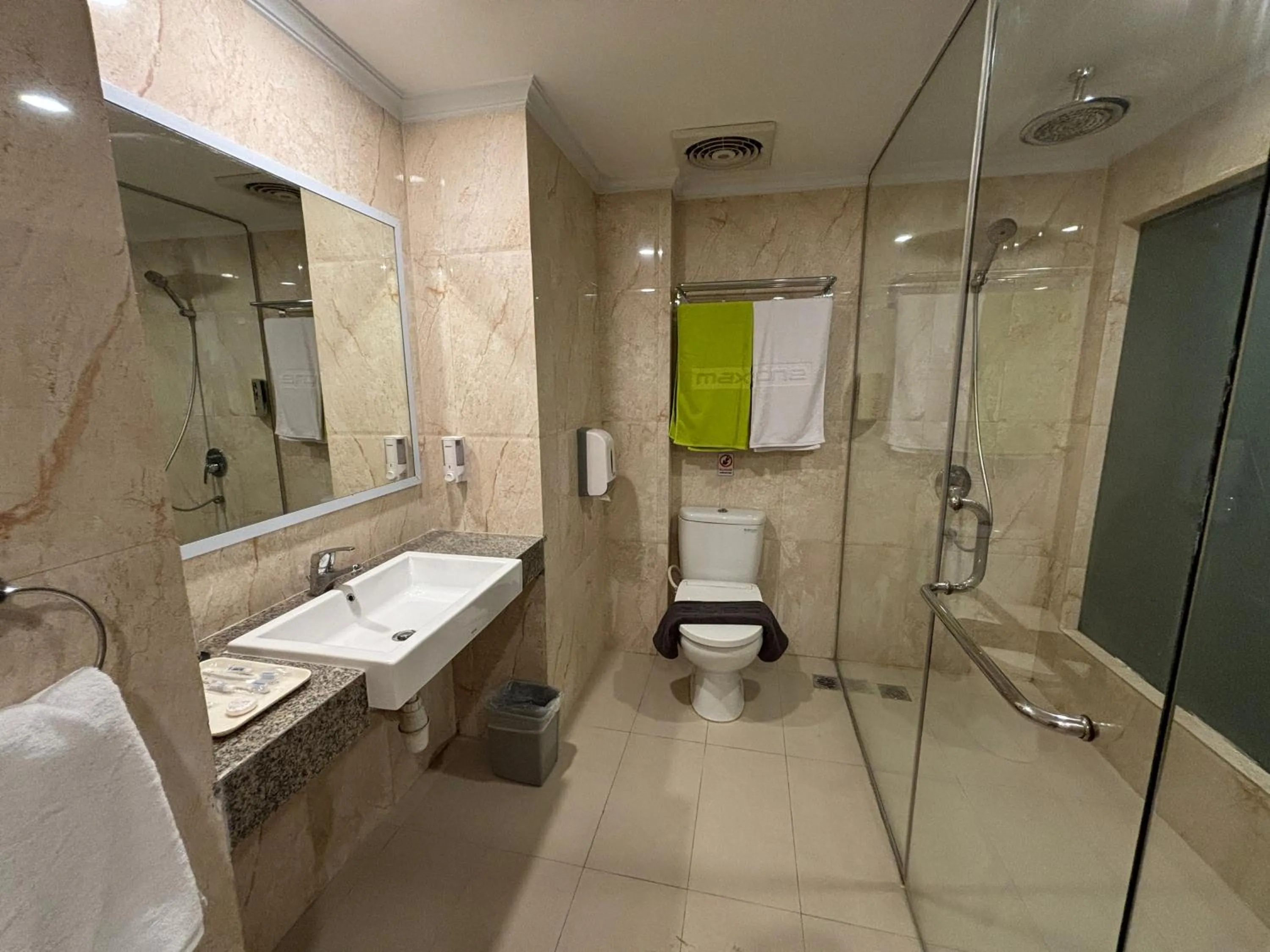 Bathroom in MAXONE Dumai