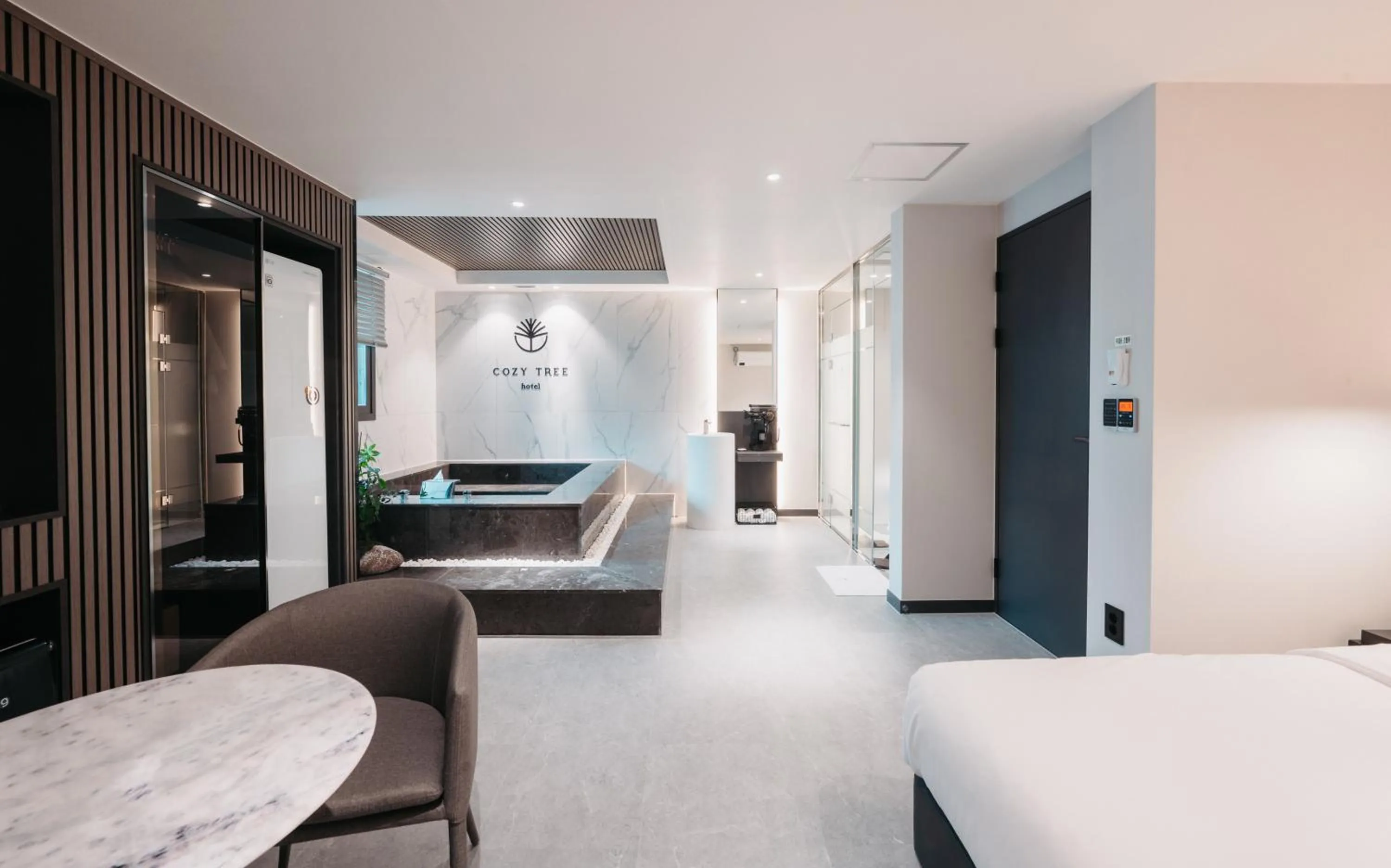 Bath, Bed in Cozy Tree Hotel Seomyeon