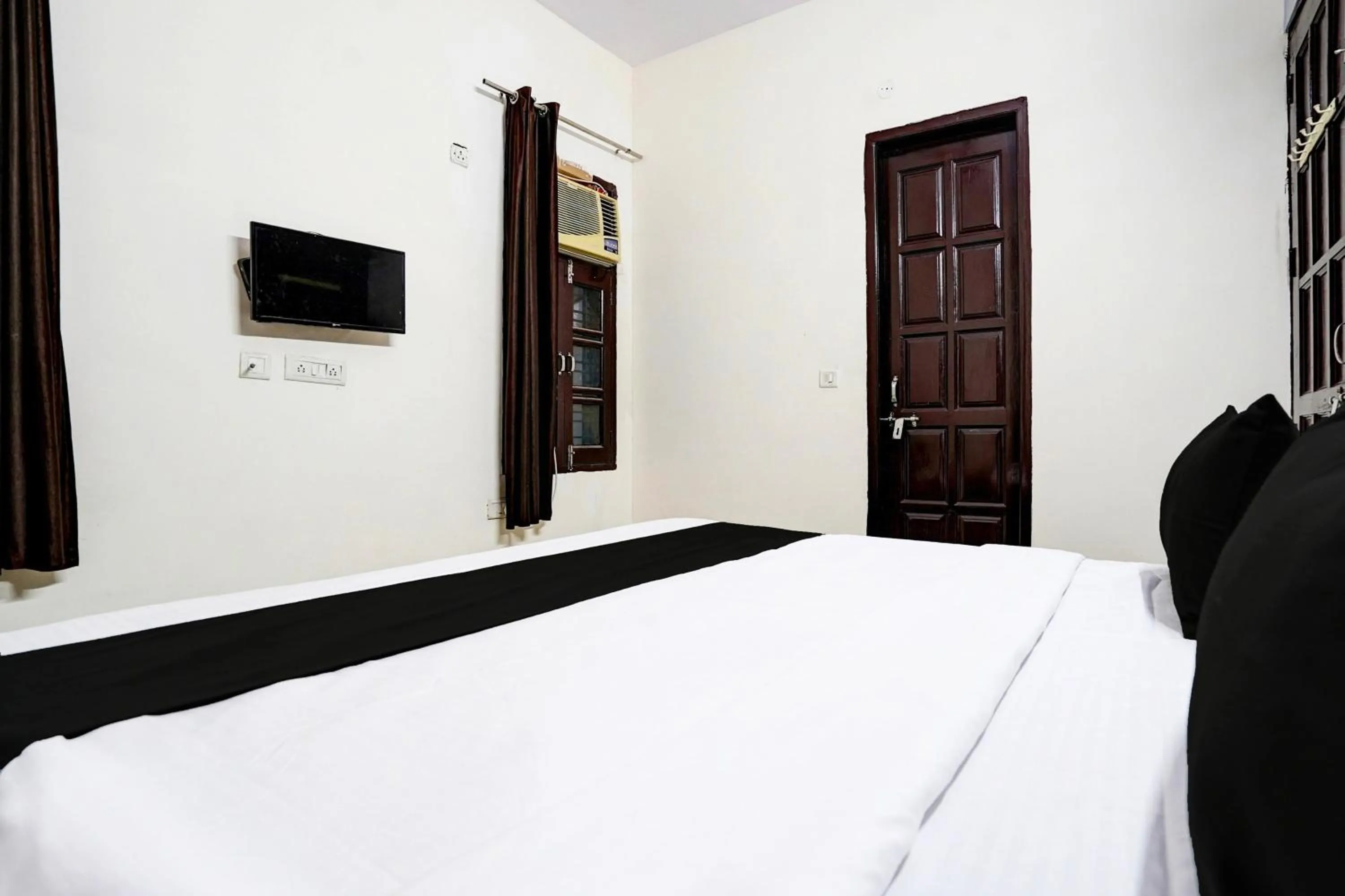Bedroom in Super Hotel O Soran stays