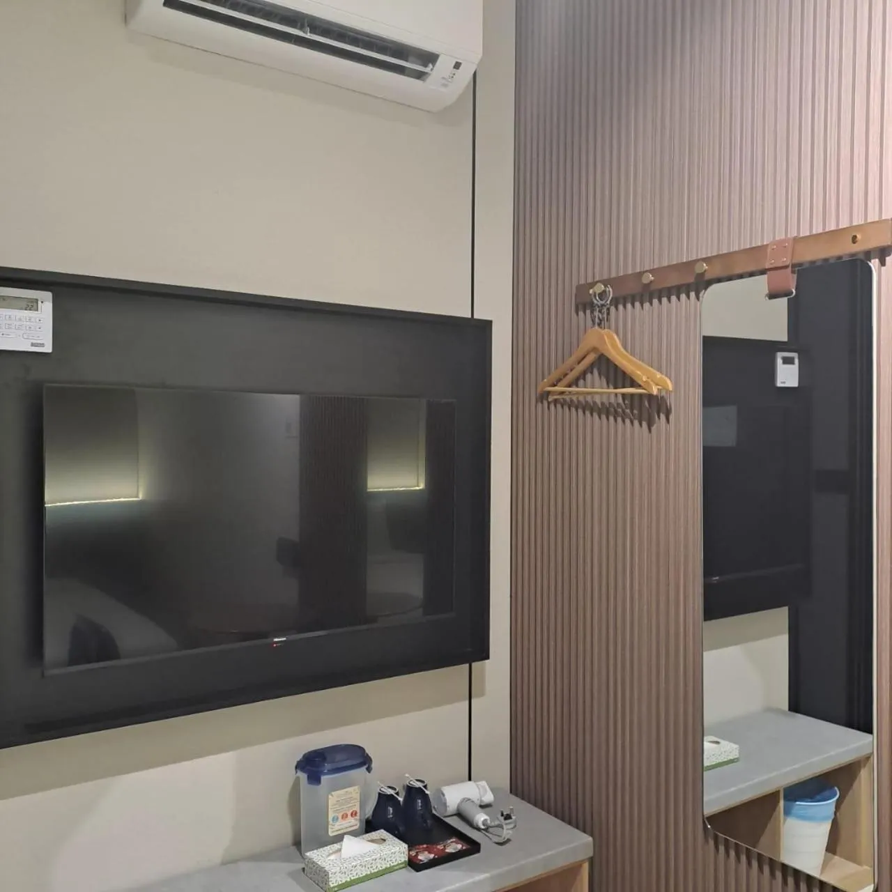 Urban Inn, Myra Meranti