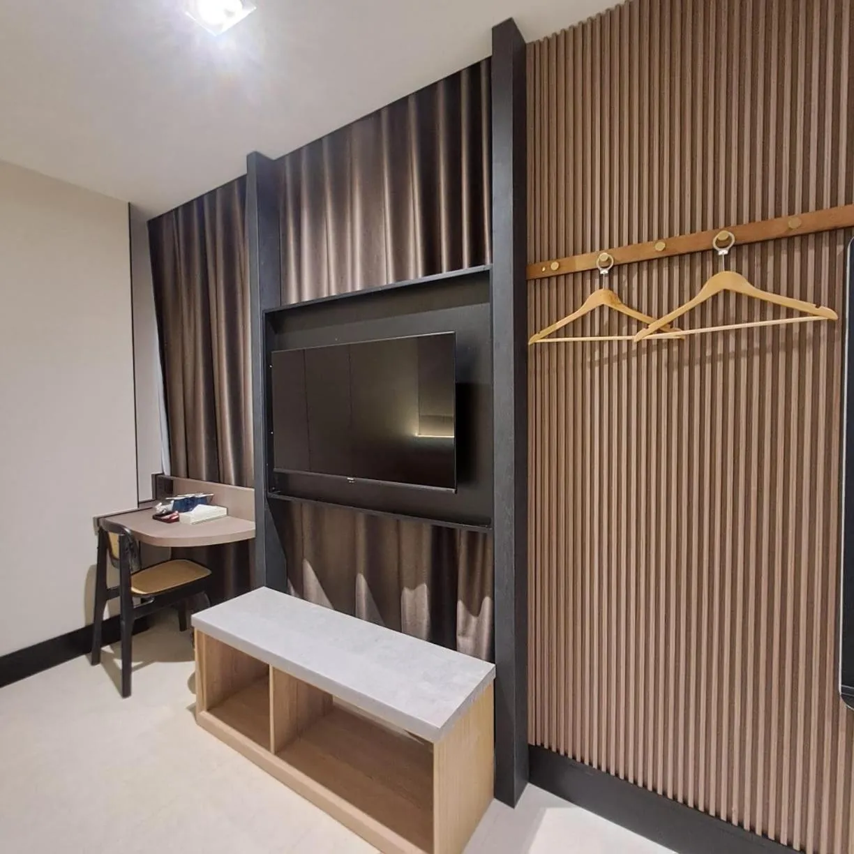 Bed in Urban Inn, Myra Meranti