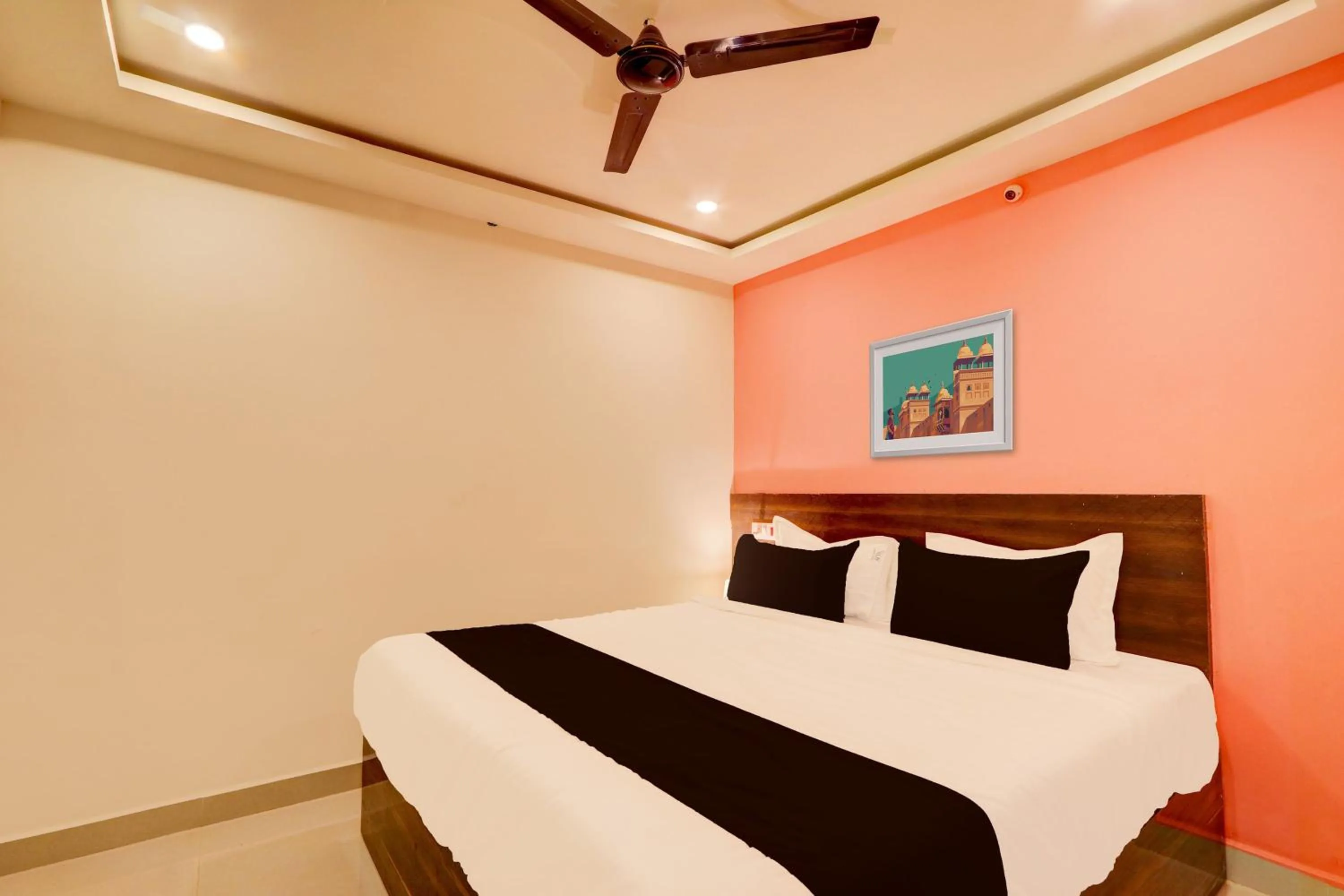 Hotel O S L N Grand
