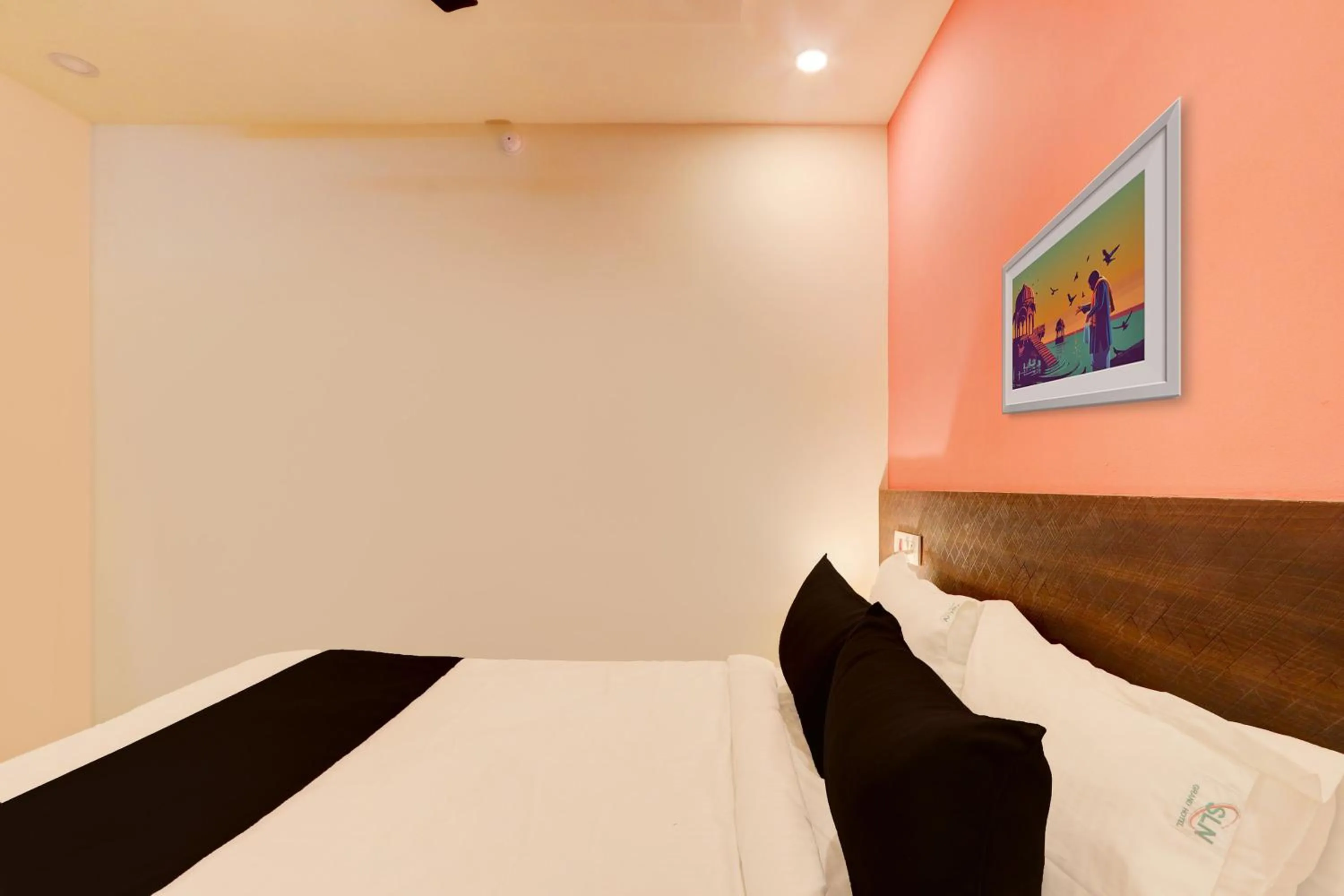 Bedroom, Bed in Hotel O S L N Grand