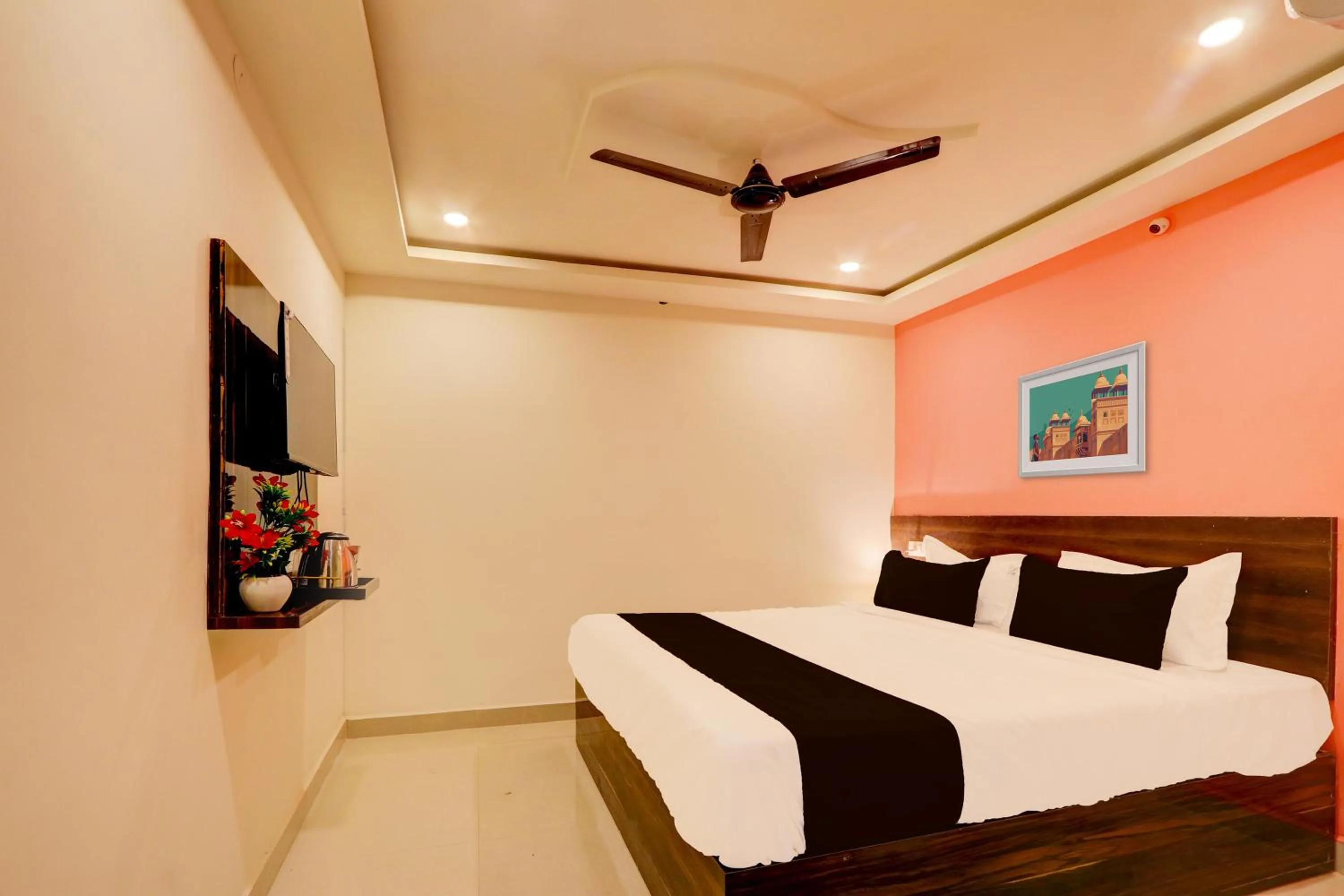 Bedroom, Bed in Hotel O S L N Grand