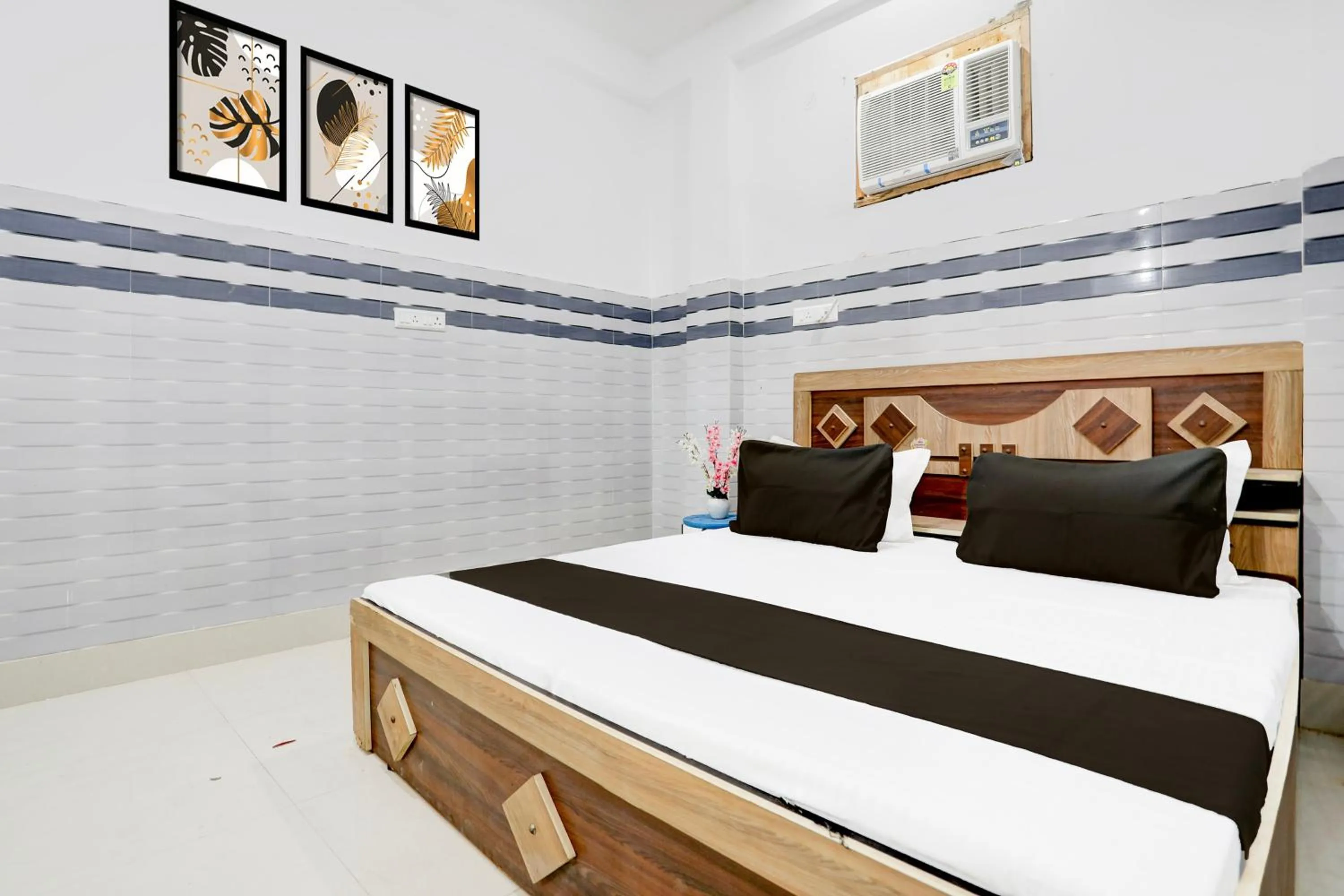 Bedroom, Bed in Hotel O THE HIGHWAY HOTEL