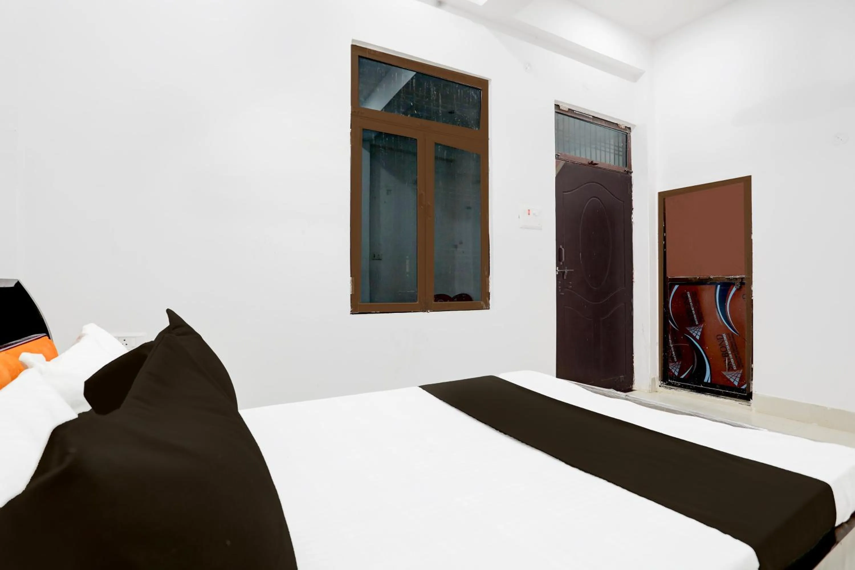 Bedroom, Bed in Hotel O THE HIGHWAY HOTEL