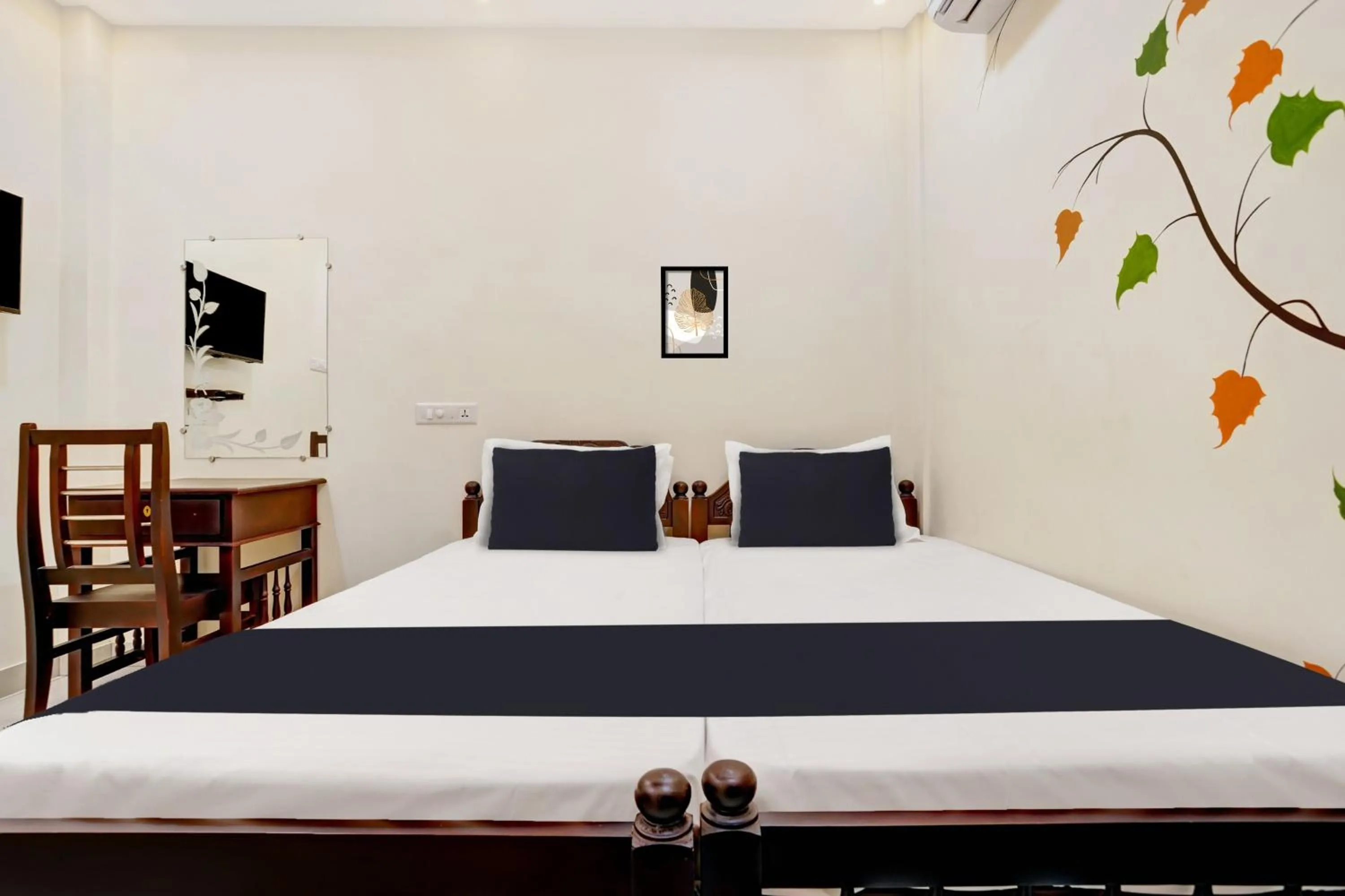 Bedroom, Bed in Hotel O PULARI BACKWATER & ROOMS