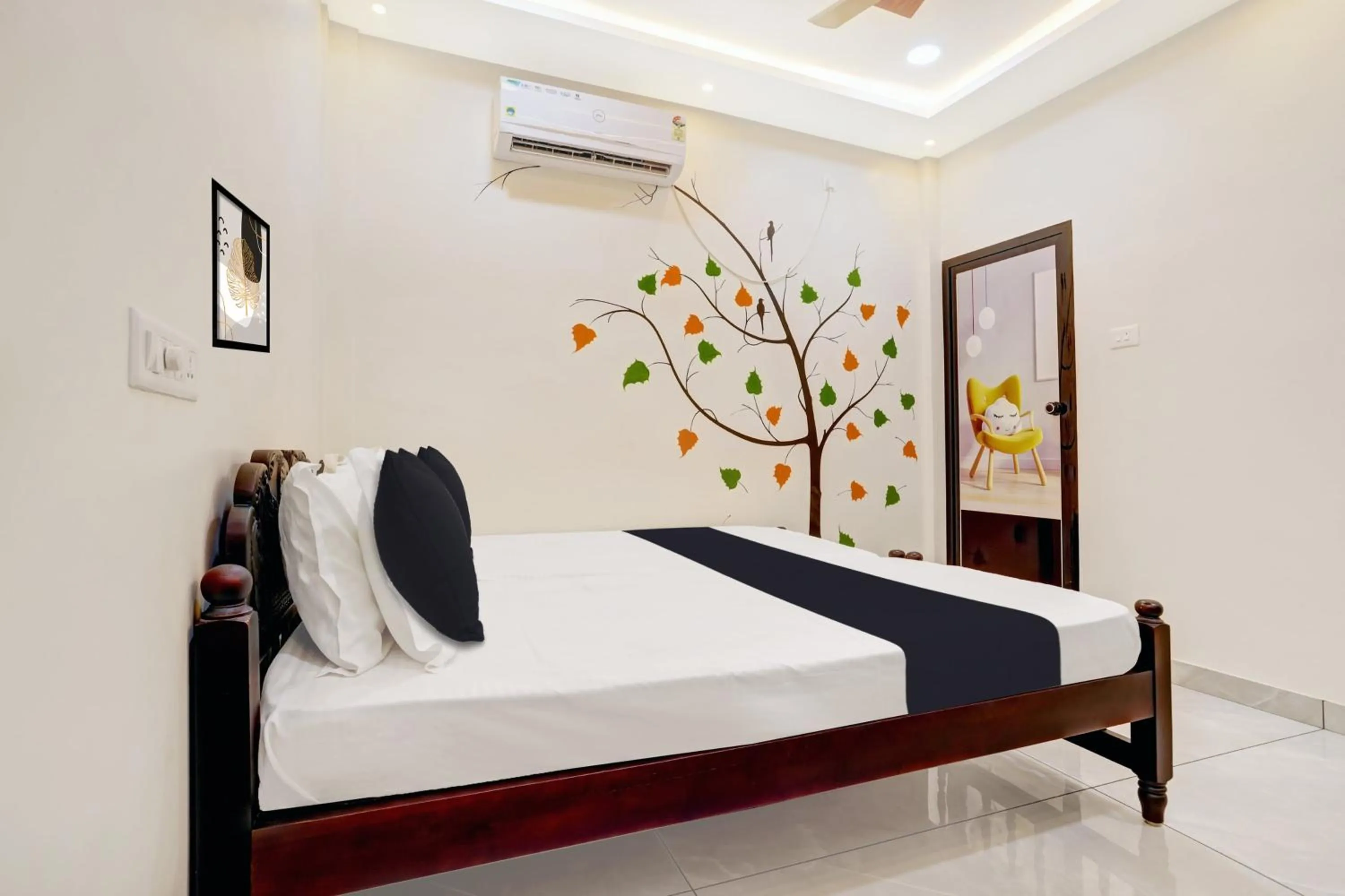 Bedroom, Bed in Hotel O PULARI BACKWATER & ROOMS