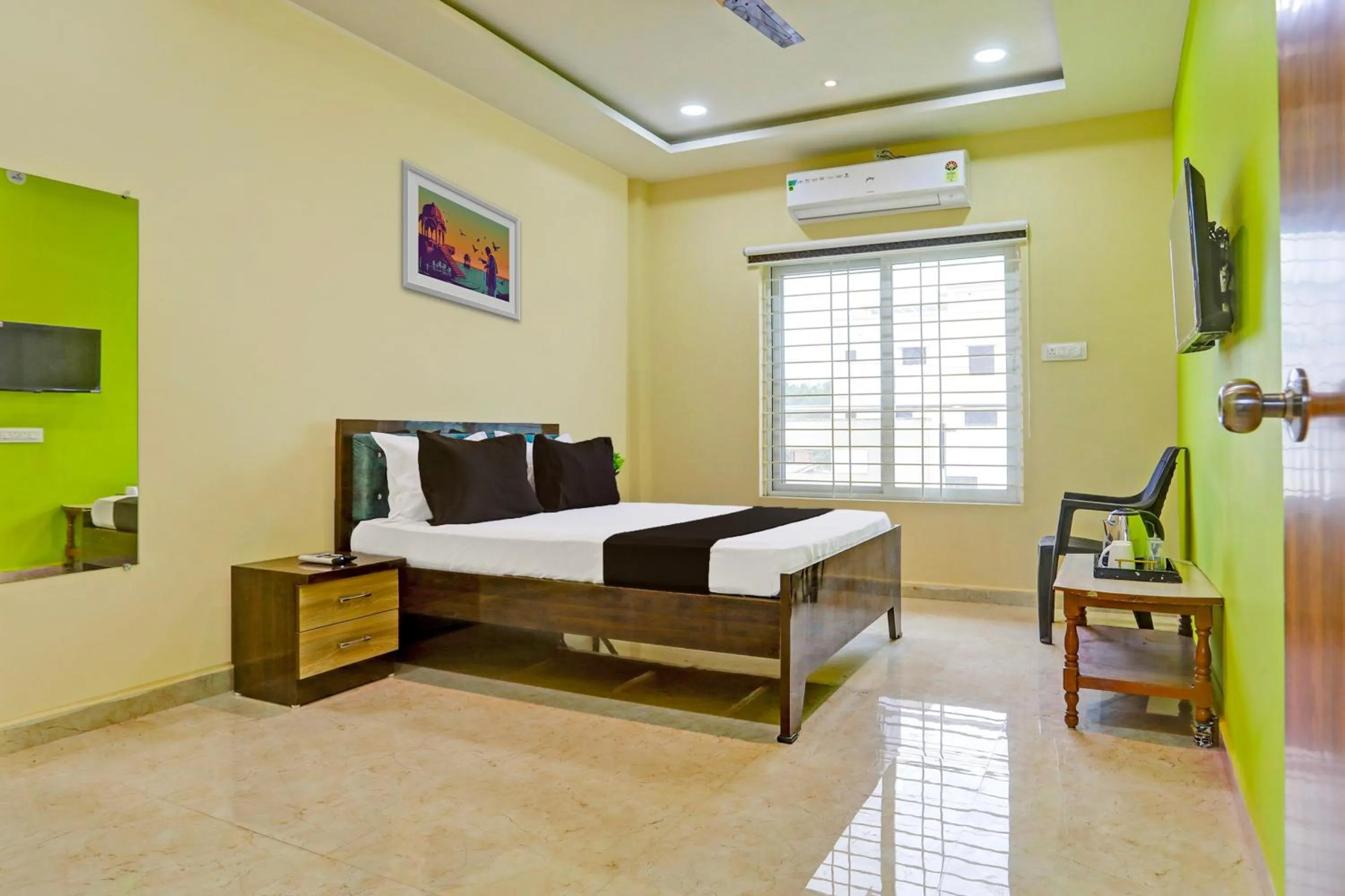 Bedroom, Bed in Super Hotel O Zoo Palace