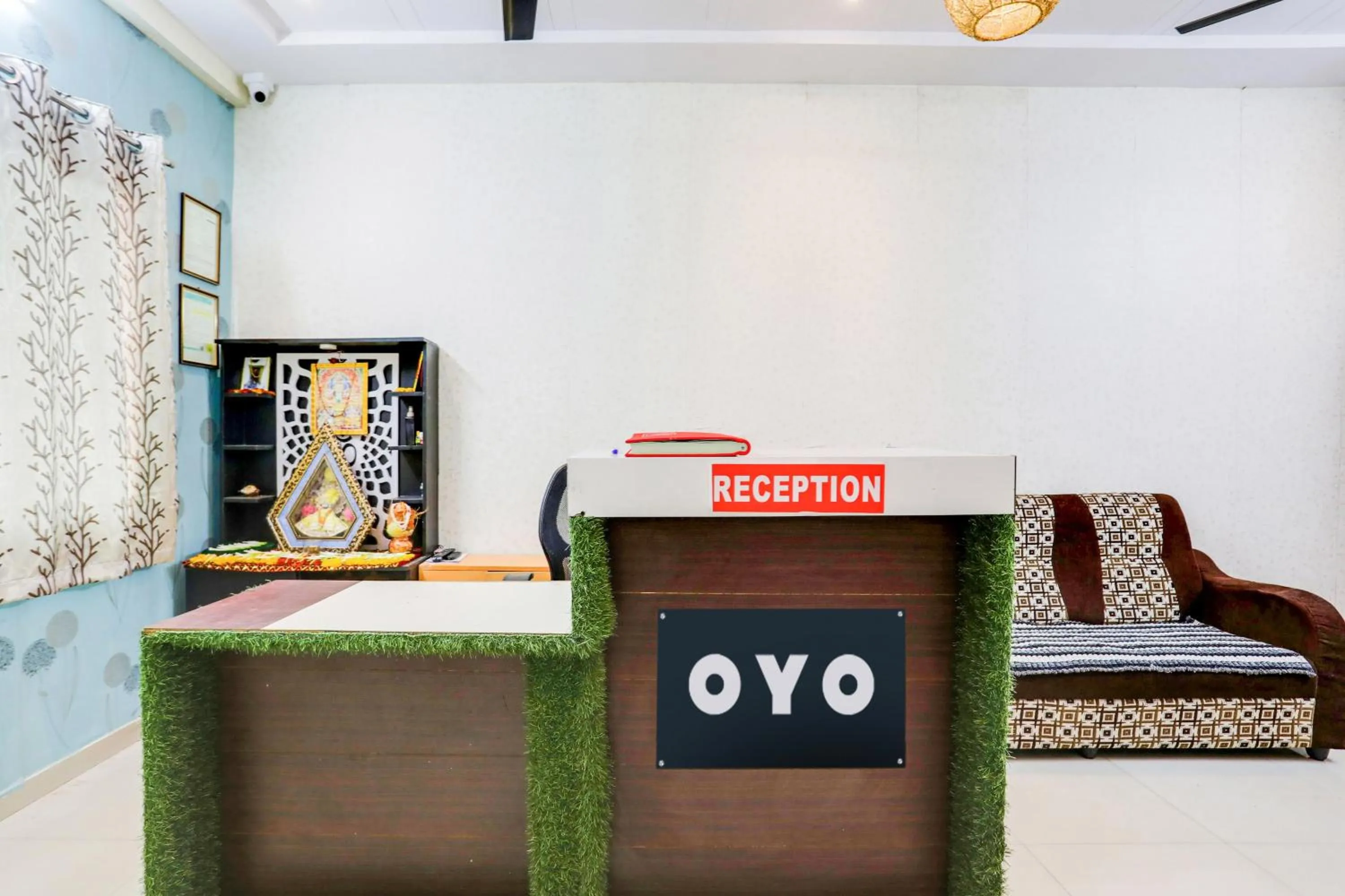 Lobby or reception in Hotel O Grand Trinity