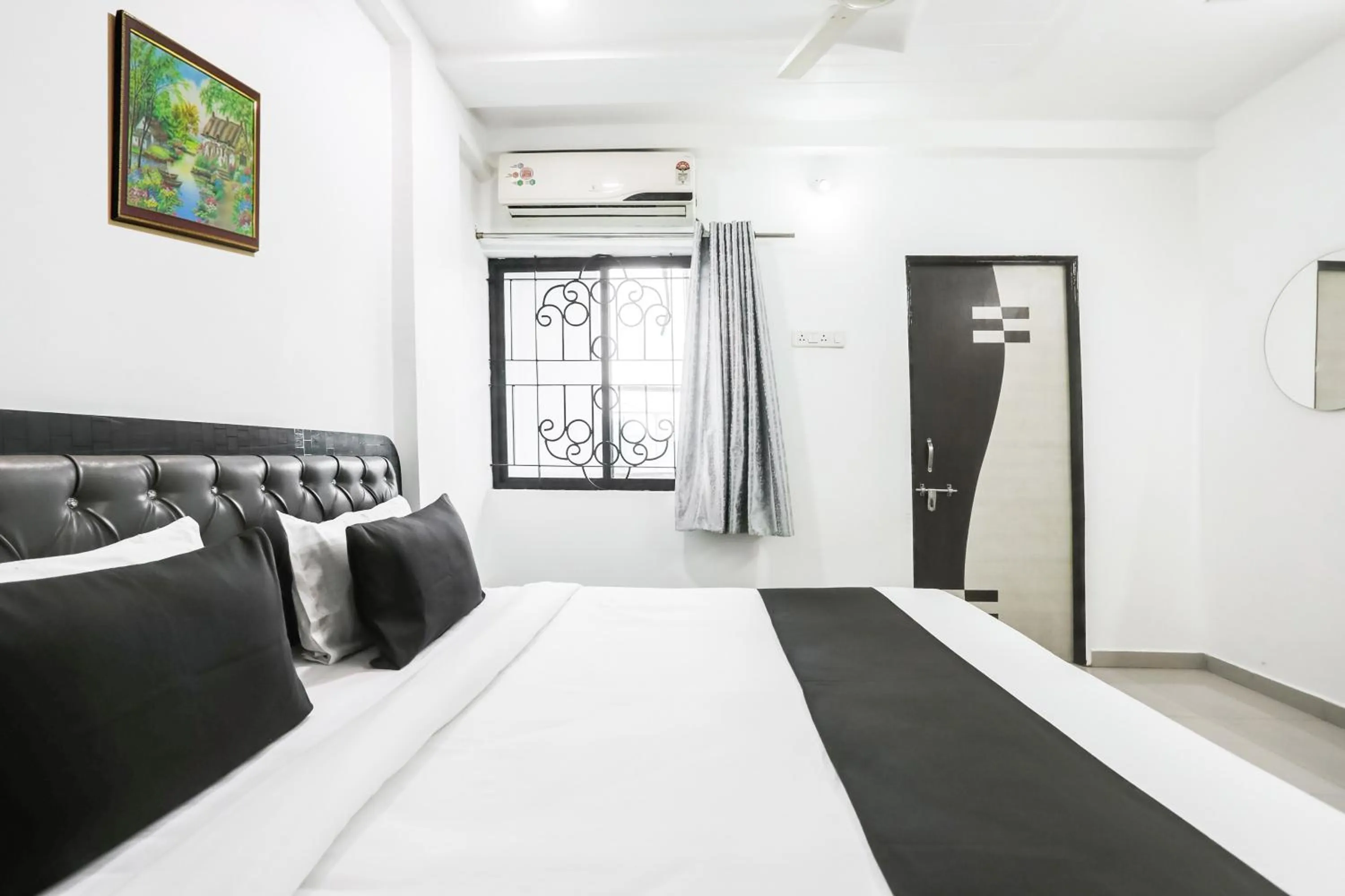 Bedroom, Bed in Hotel O Grand Trinity