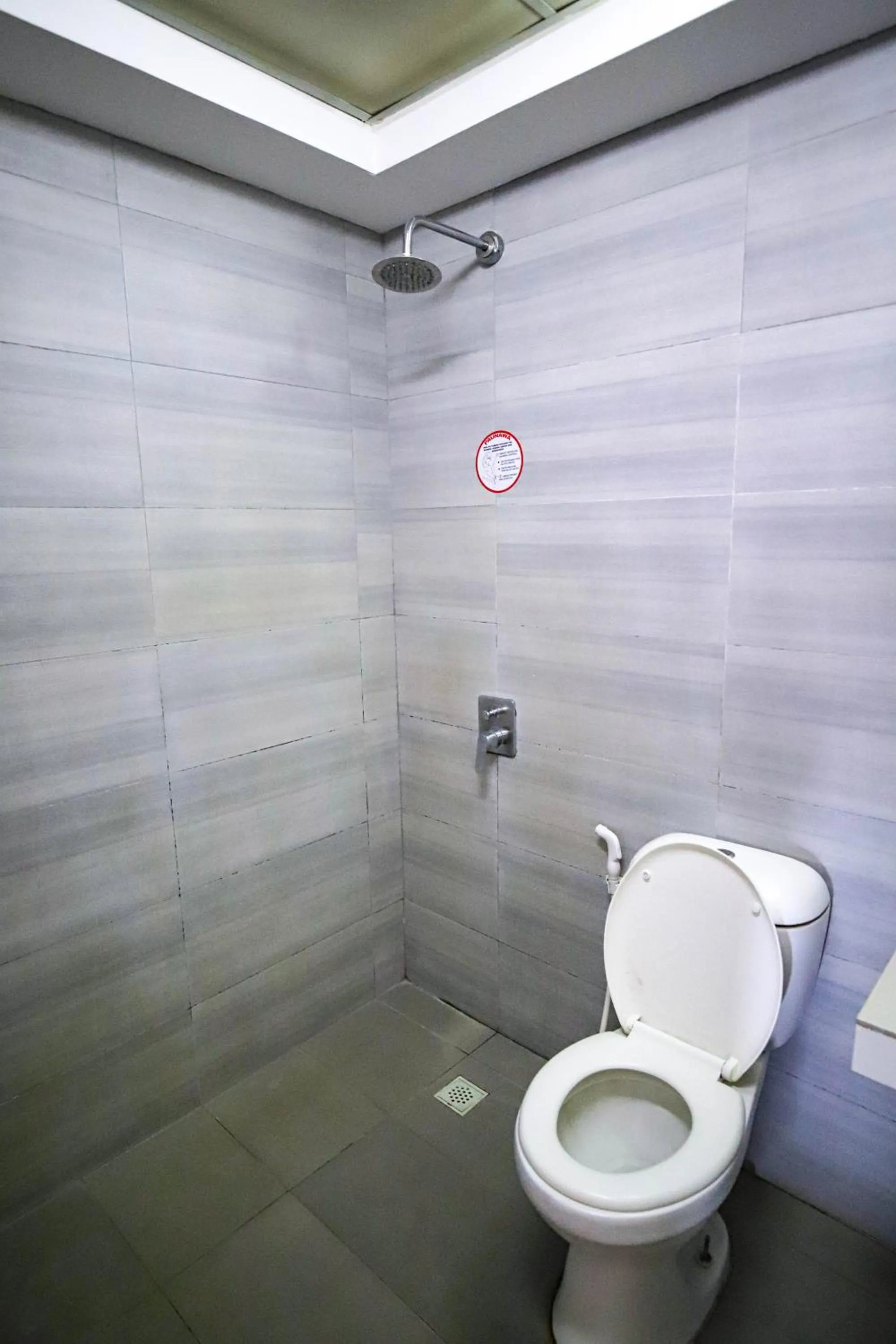 Bathroom in Astrotel Cubao