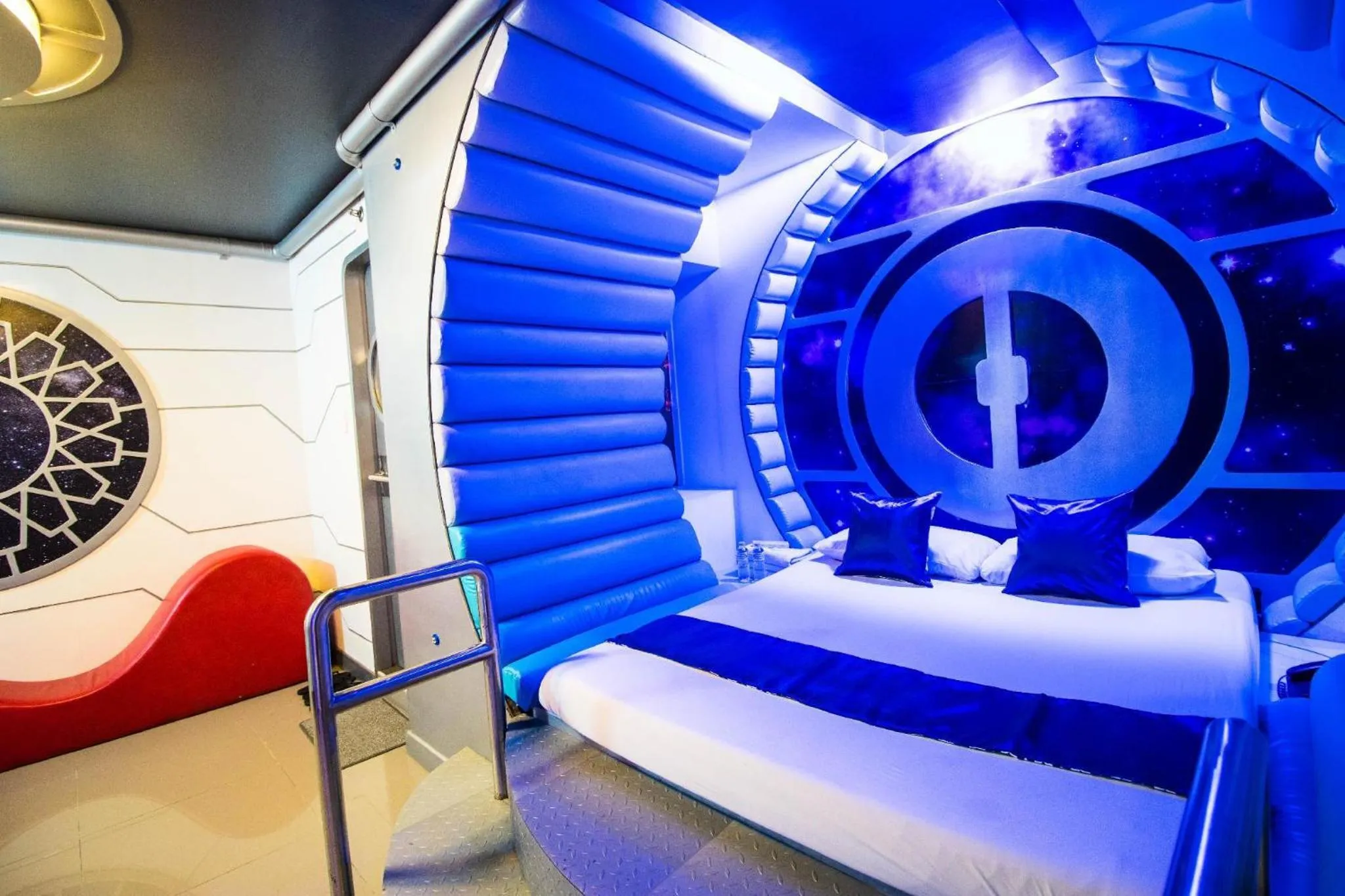 Living room, Bed in Astrotel Cubao