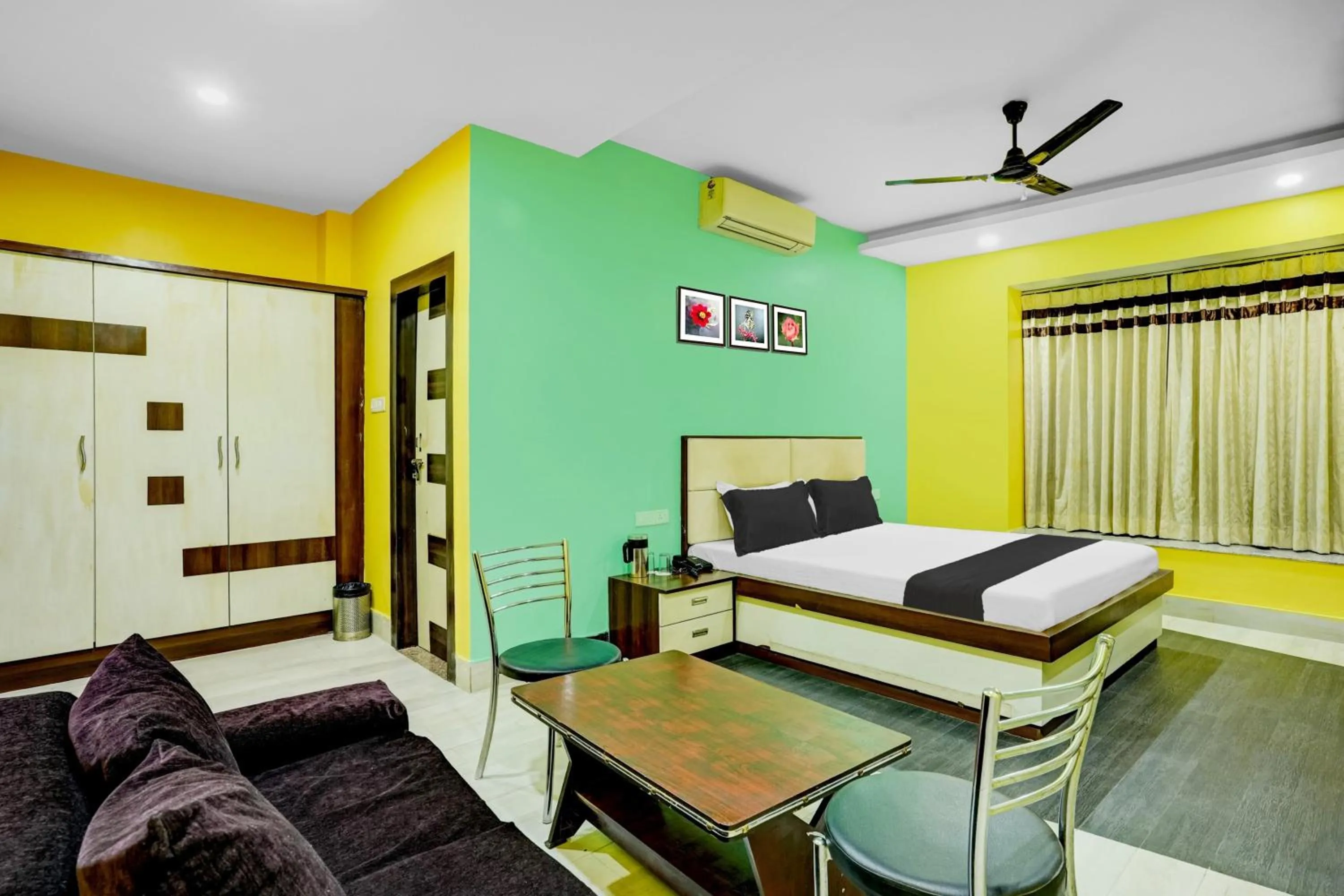 Bedroom, Bed in Hotel O Harsh Regency