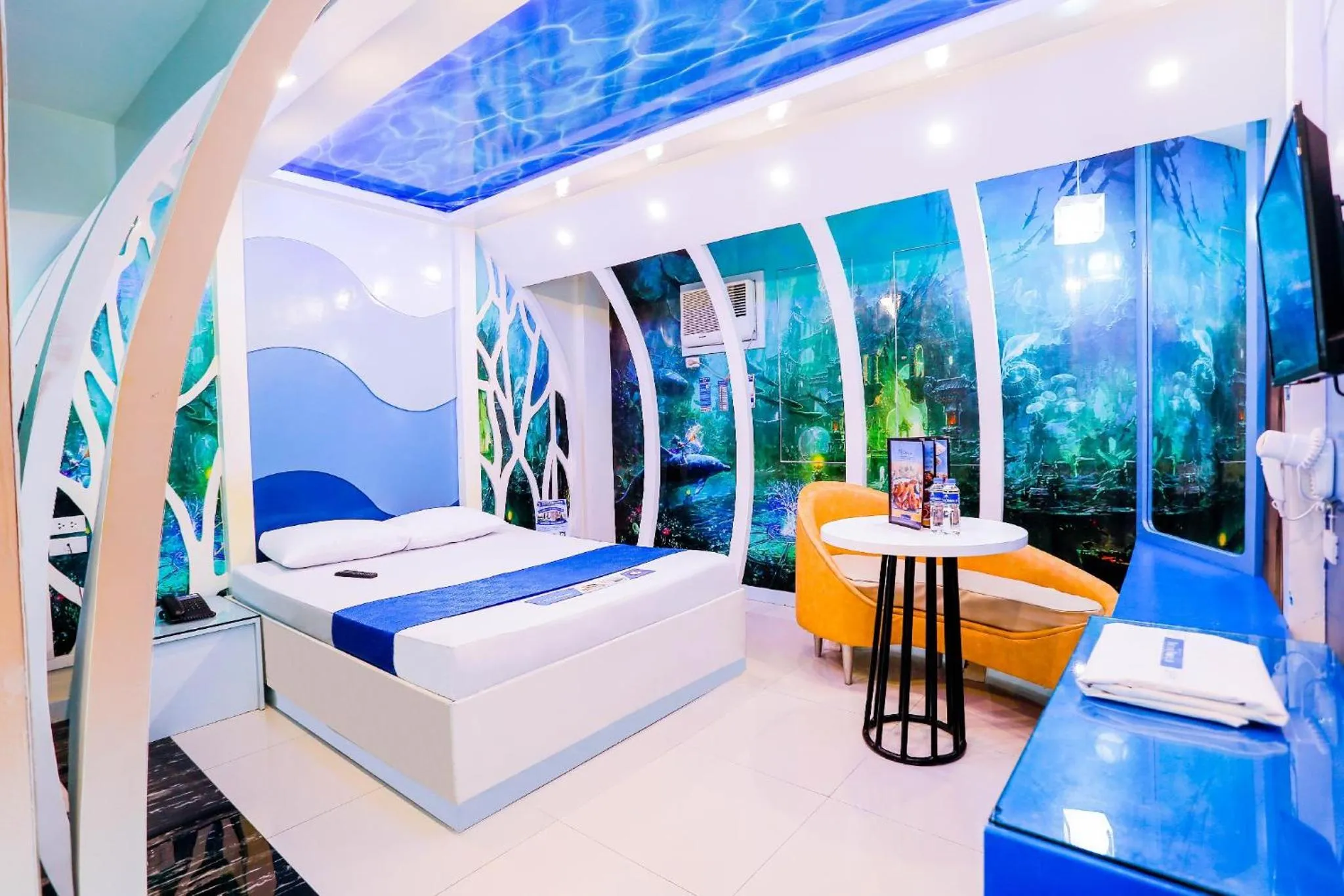 Bed in Hotel Dreamworld Las Pinas