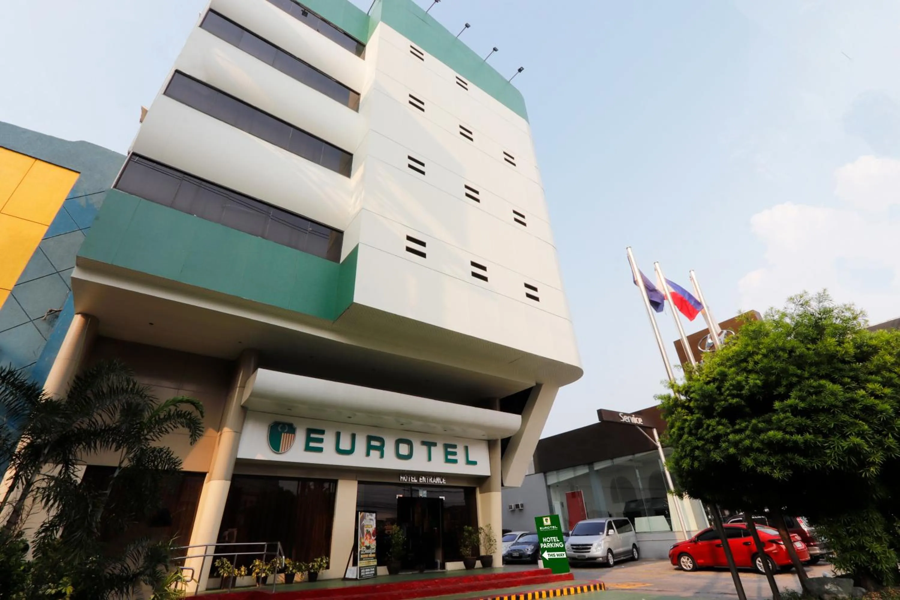 Property building in Eurotel Las Pinas