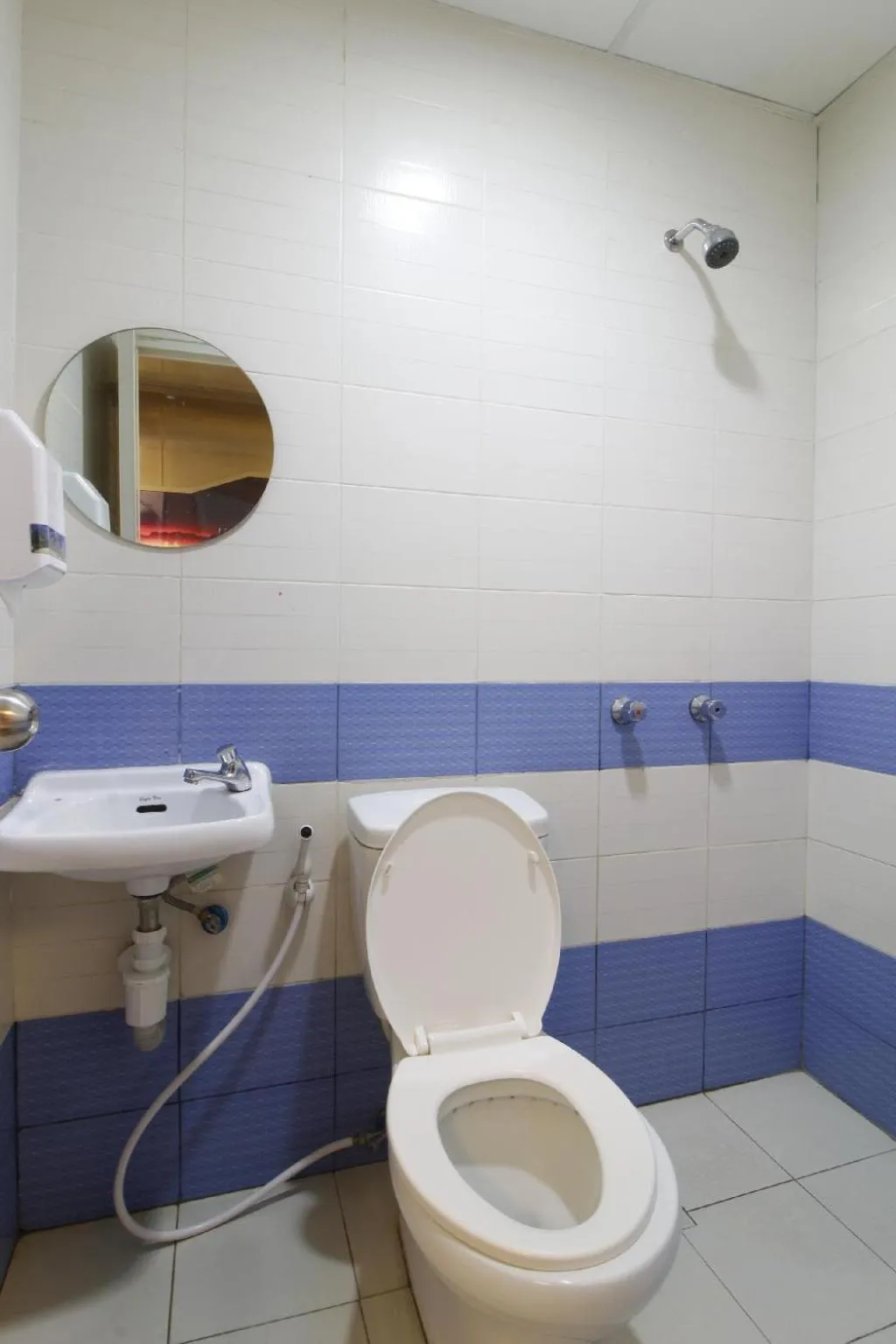 Bathroom in Astrotel Calamba