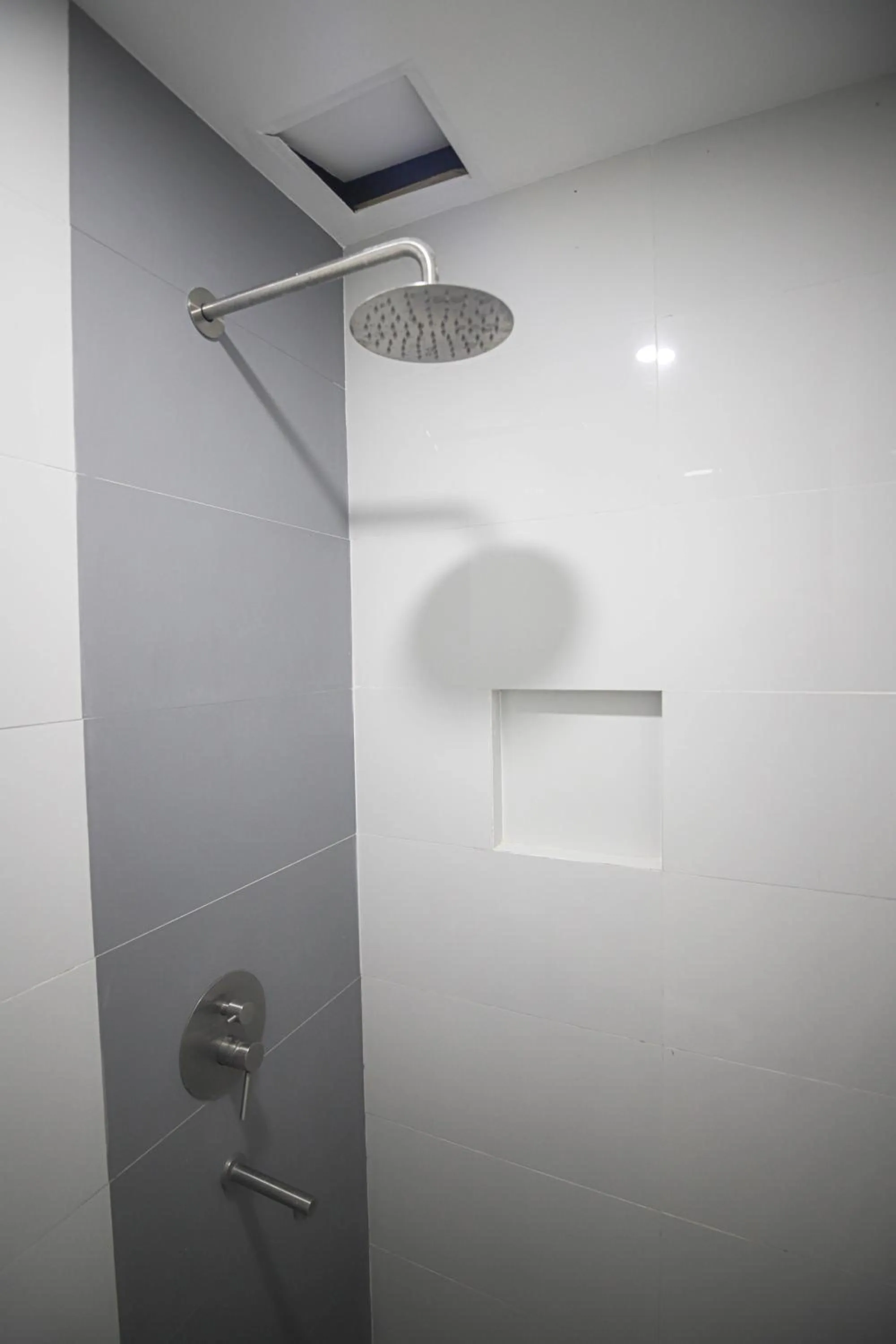 Shower in Astrotel Calamba