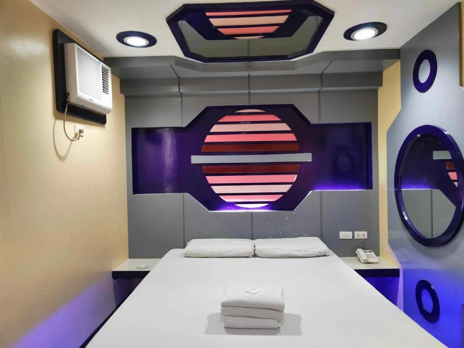 Photo of the whole room, Bed in Astrotel Guadalupe