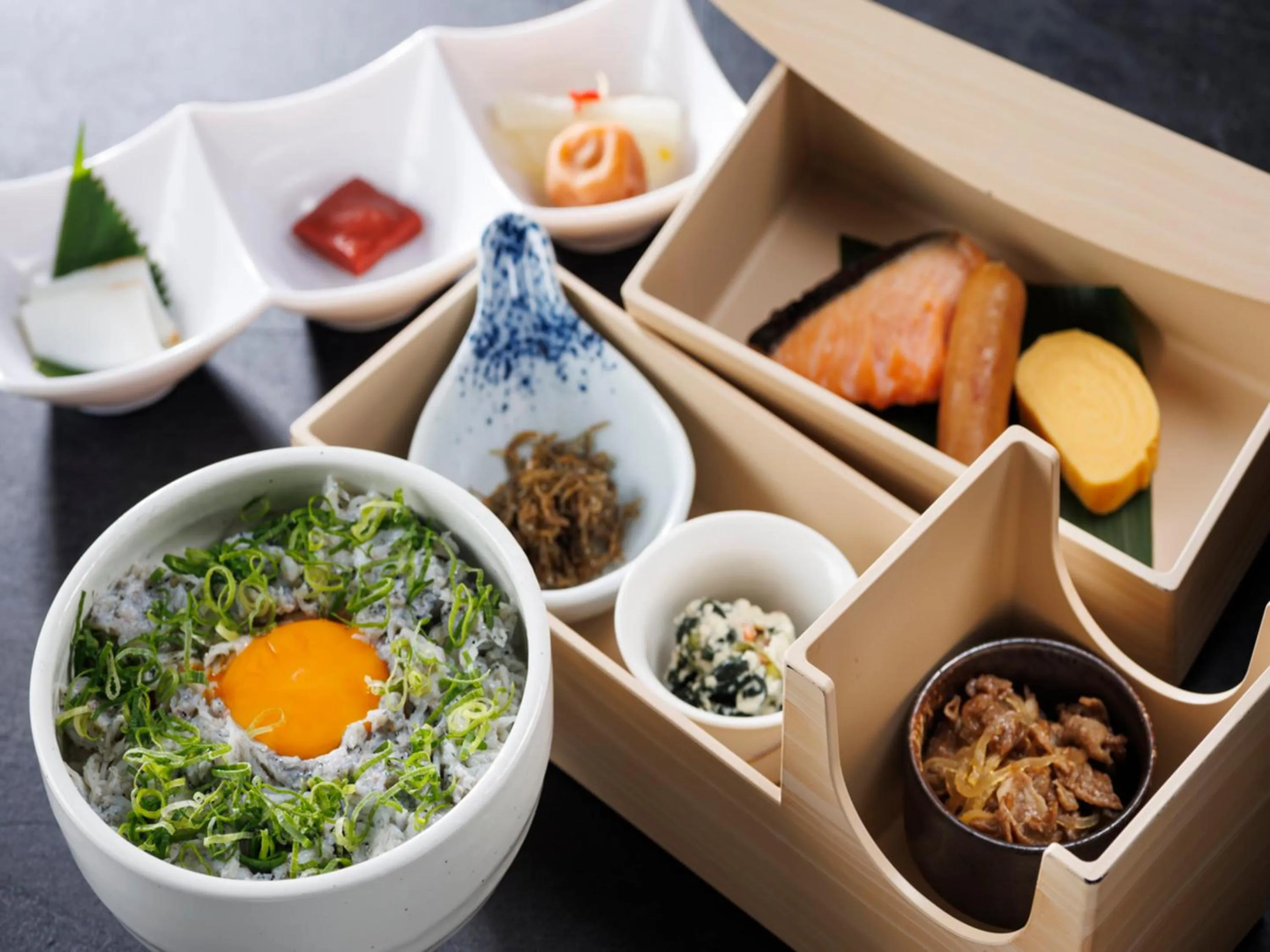 Breakfast in Nanki Shirahama Dog Paradise