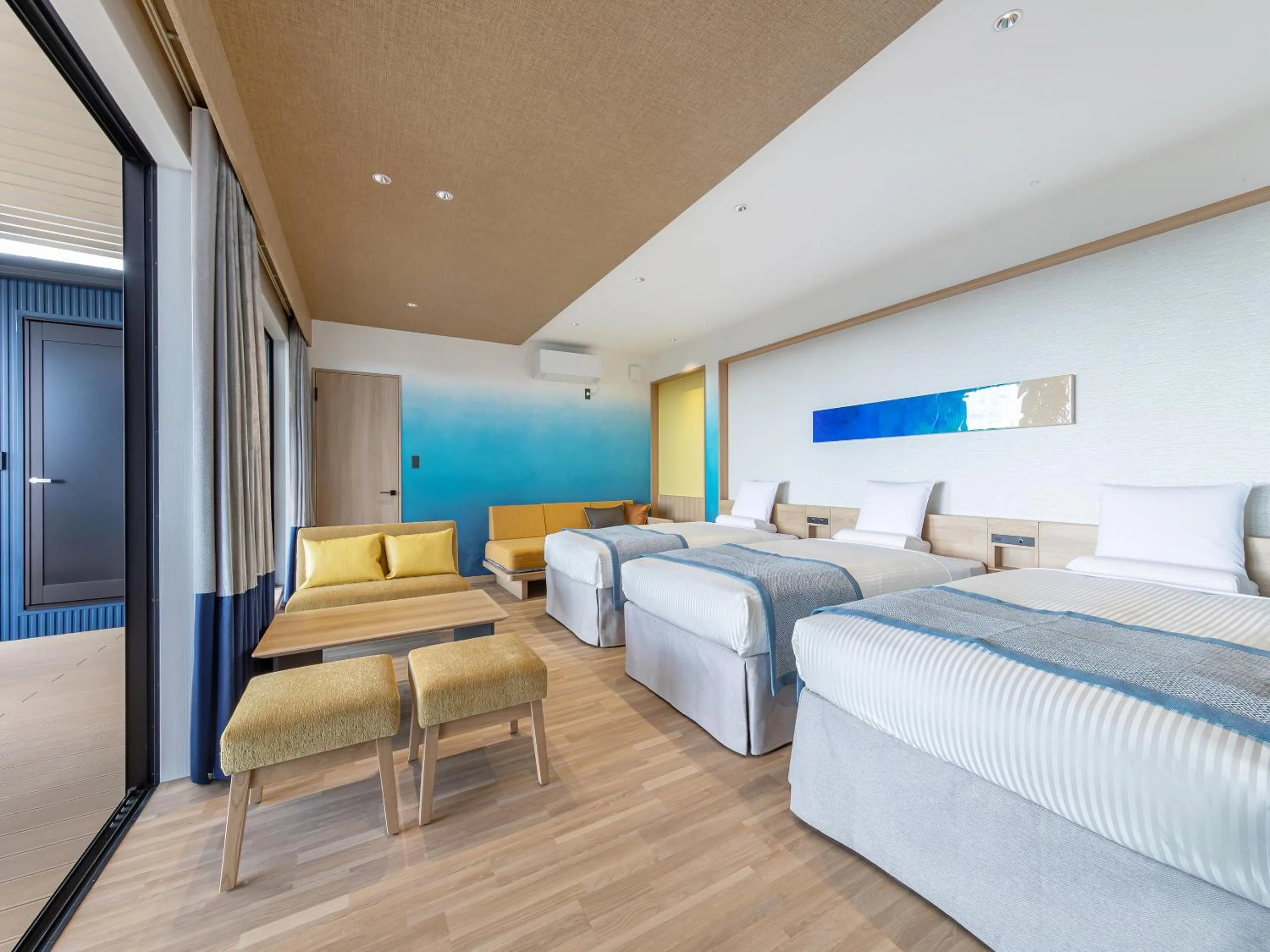 Photo of the whole room, Bed in Wan Wan Paradise Premier Nanki Shirahama