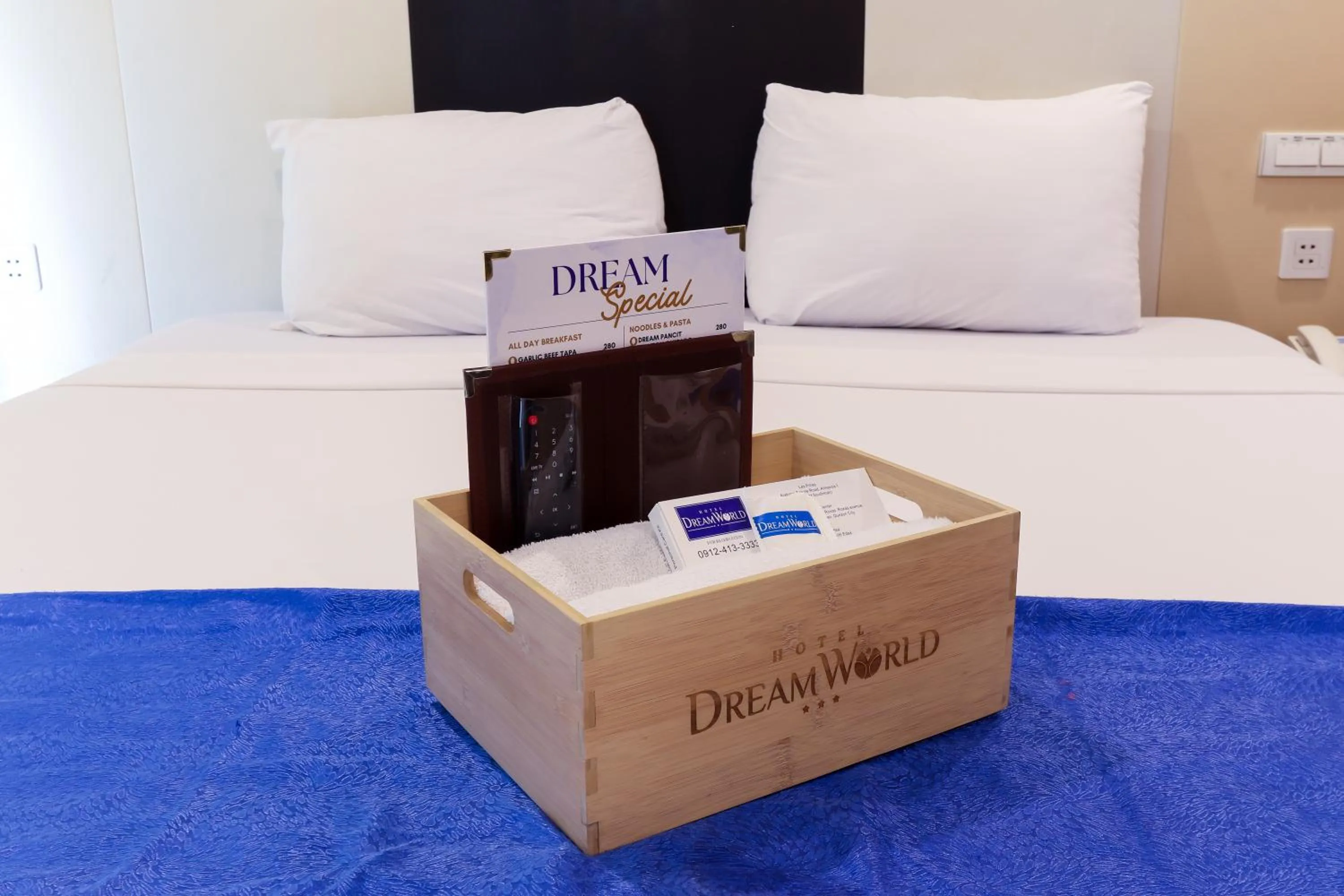 Bed in Hotel Dreamworld North Edsa