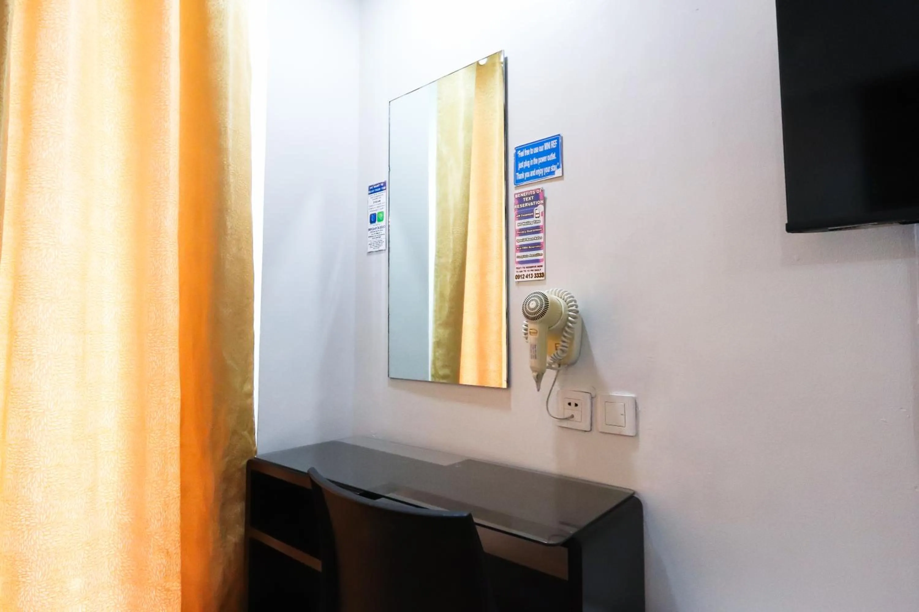 Bedroom in Hotel Dreamworld North Edsa