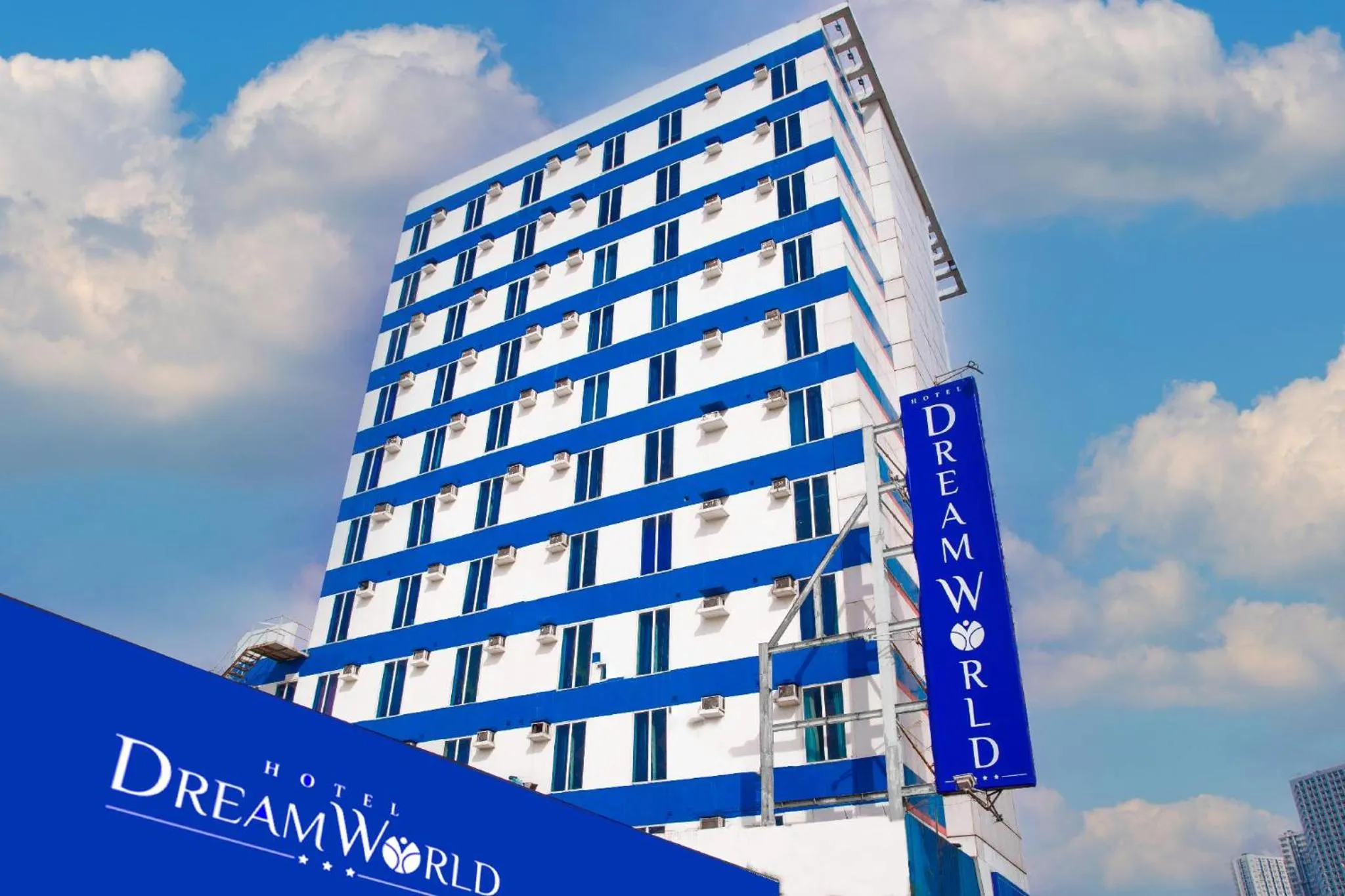 Property building in Hotel Dreamworld North Edsa