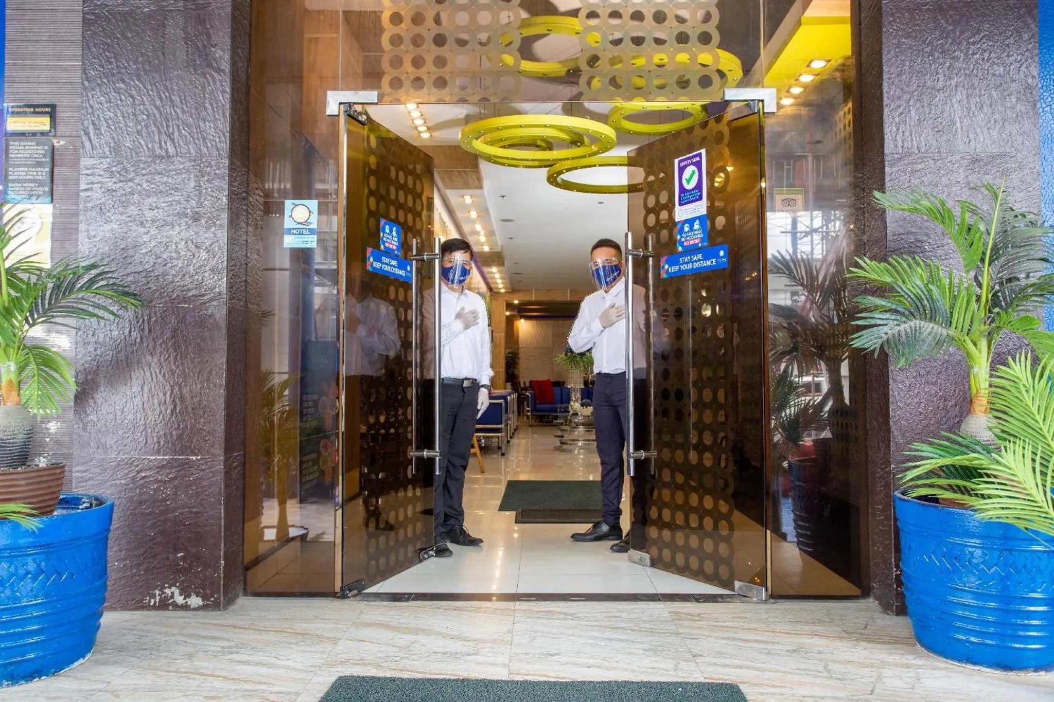 Facade/entrance in Hotel Dreamworld North Edsa