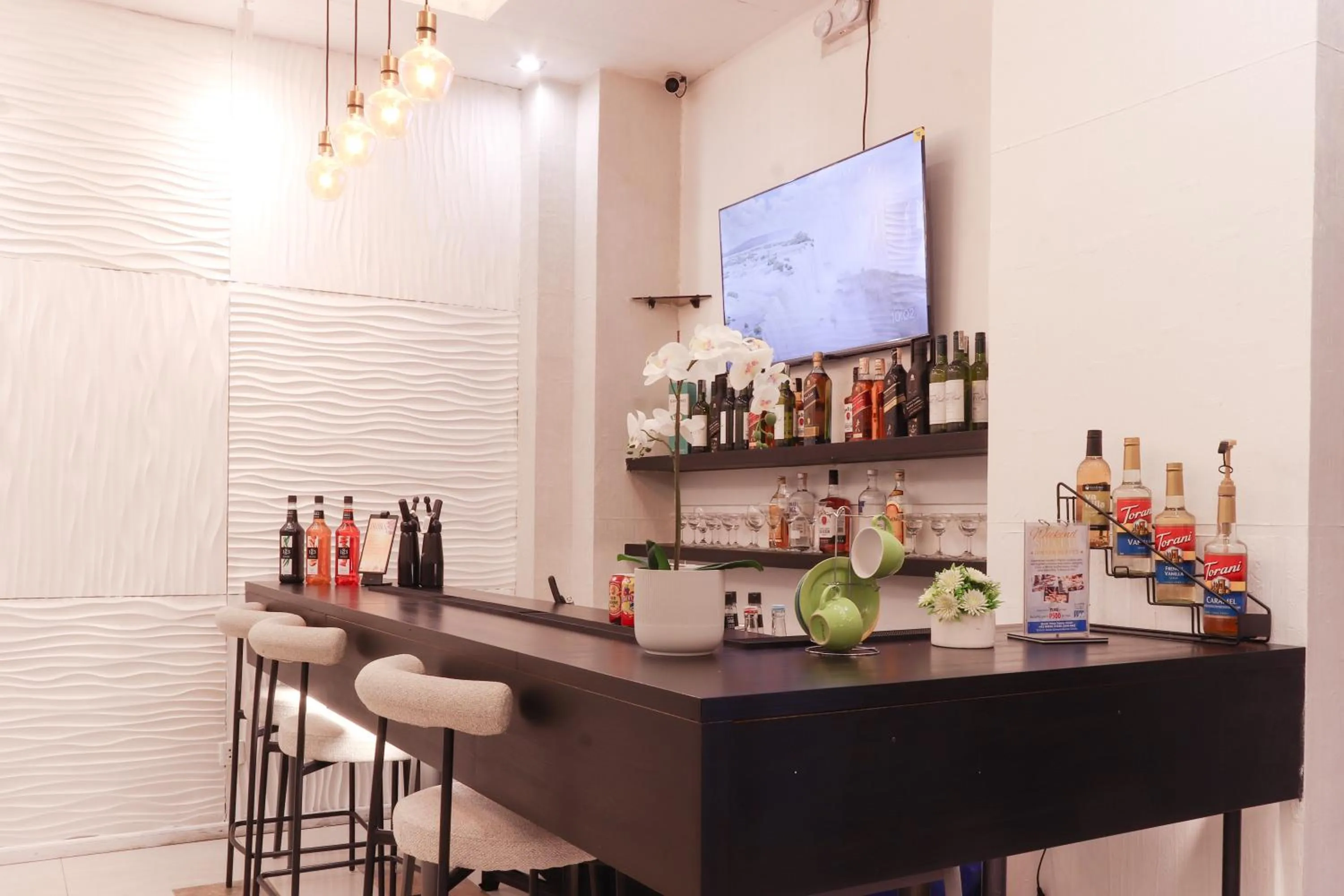 minibar in Hotel Dreamworld North Edsa