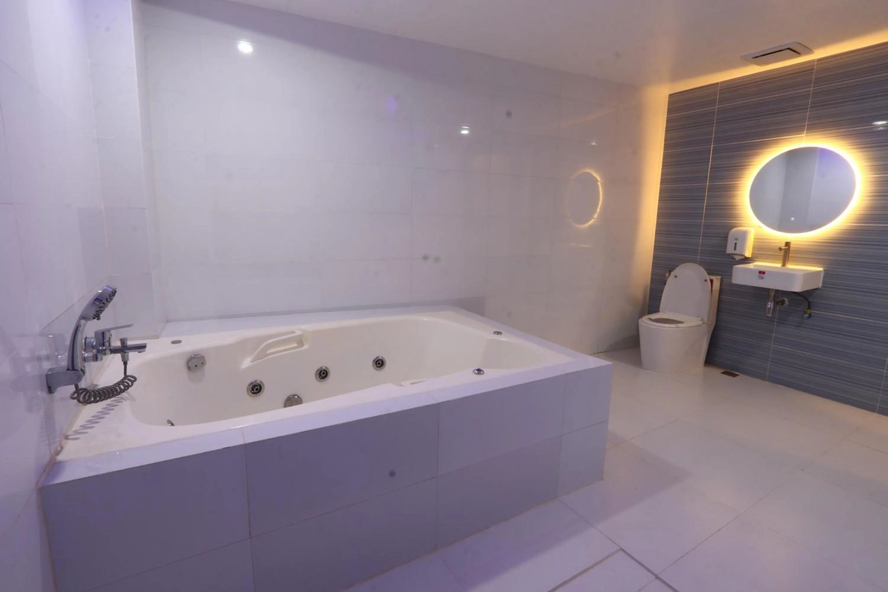 Bathroom in Hotel Dreamworld East Ortigas