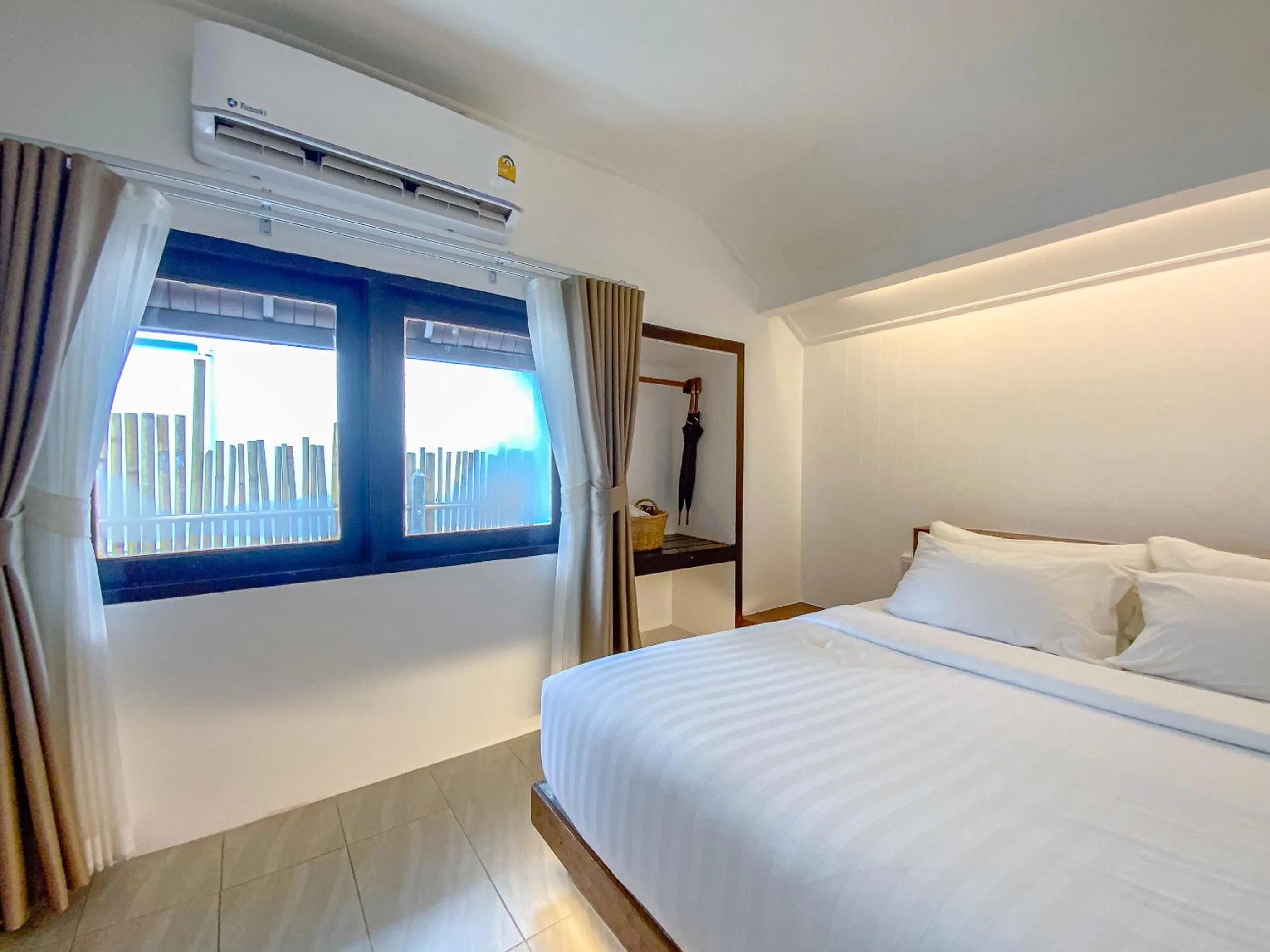 Bedroom, Bed in Chumphon Cabana Resort