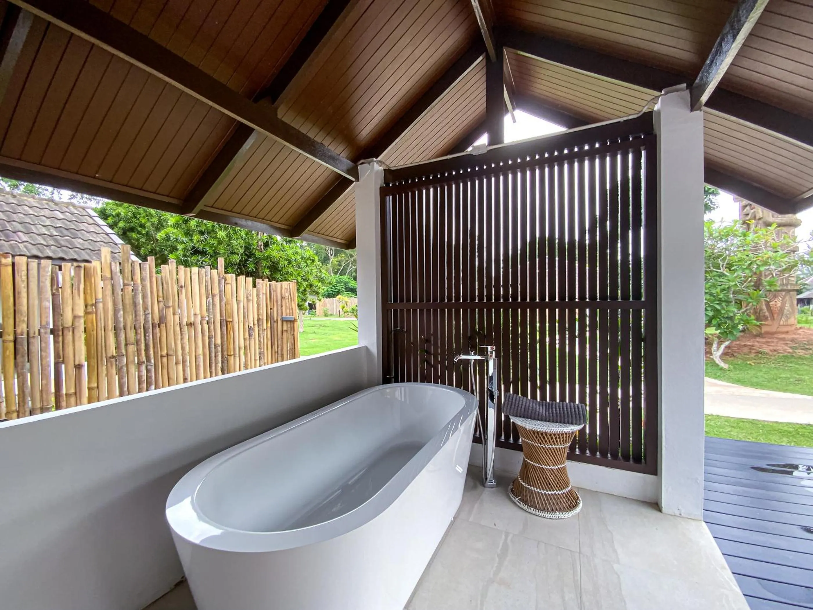 Open Air Bath in Chumphon Cabana Resort