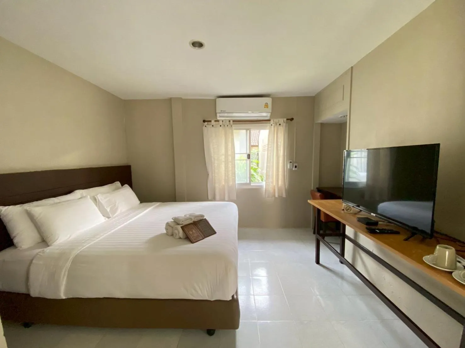 Bed in Chumphon Cabana Resort