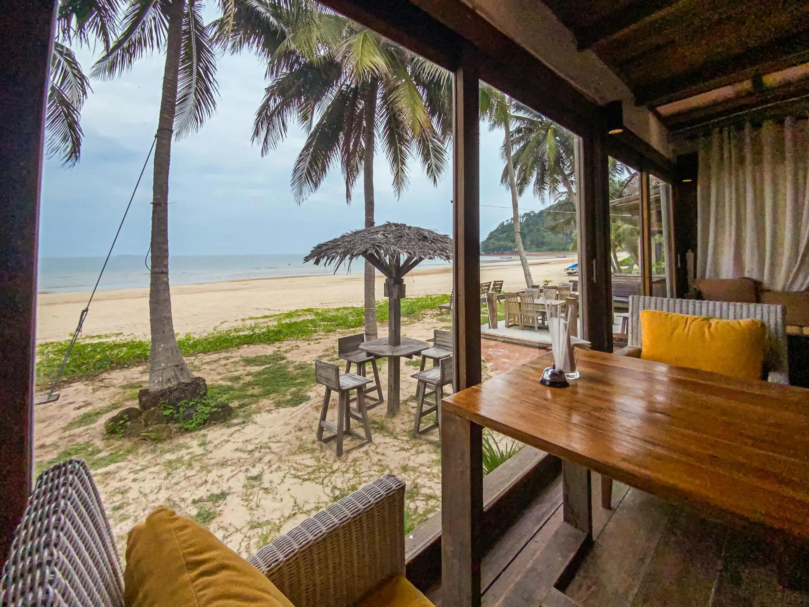 Restaurant/places to eat in Chumphon Cabana Resort