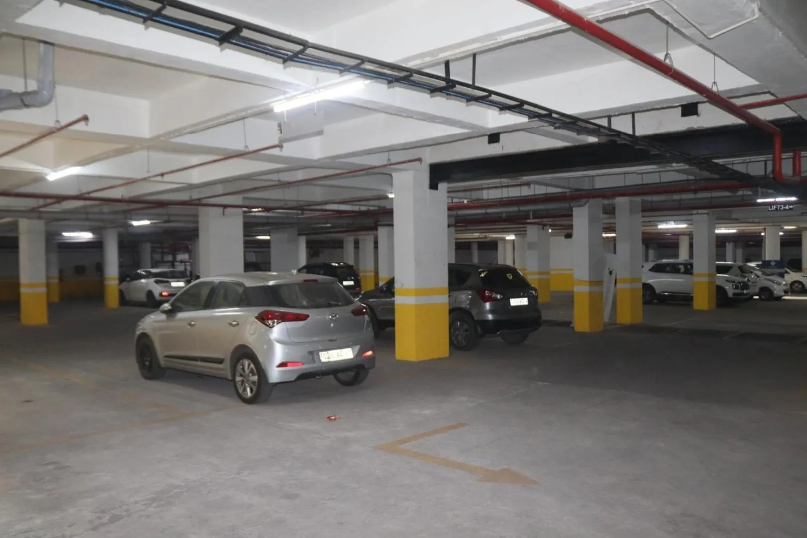Parking in Hotel Gold Palace Inn