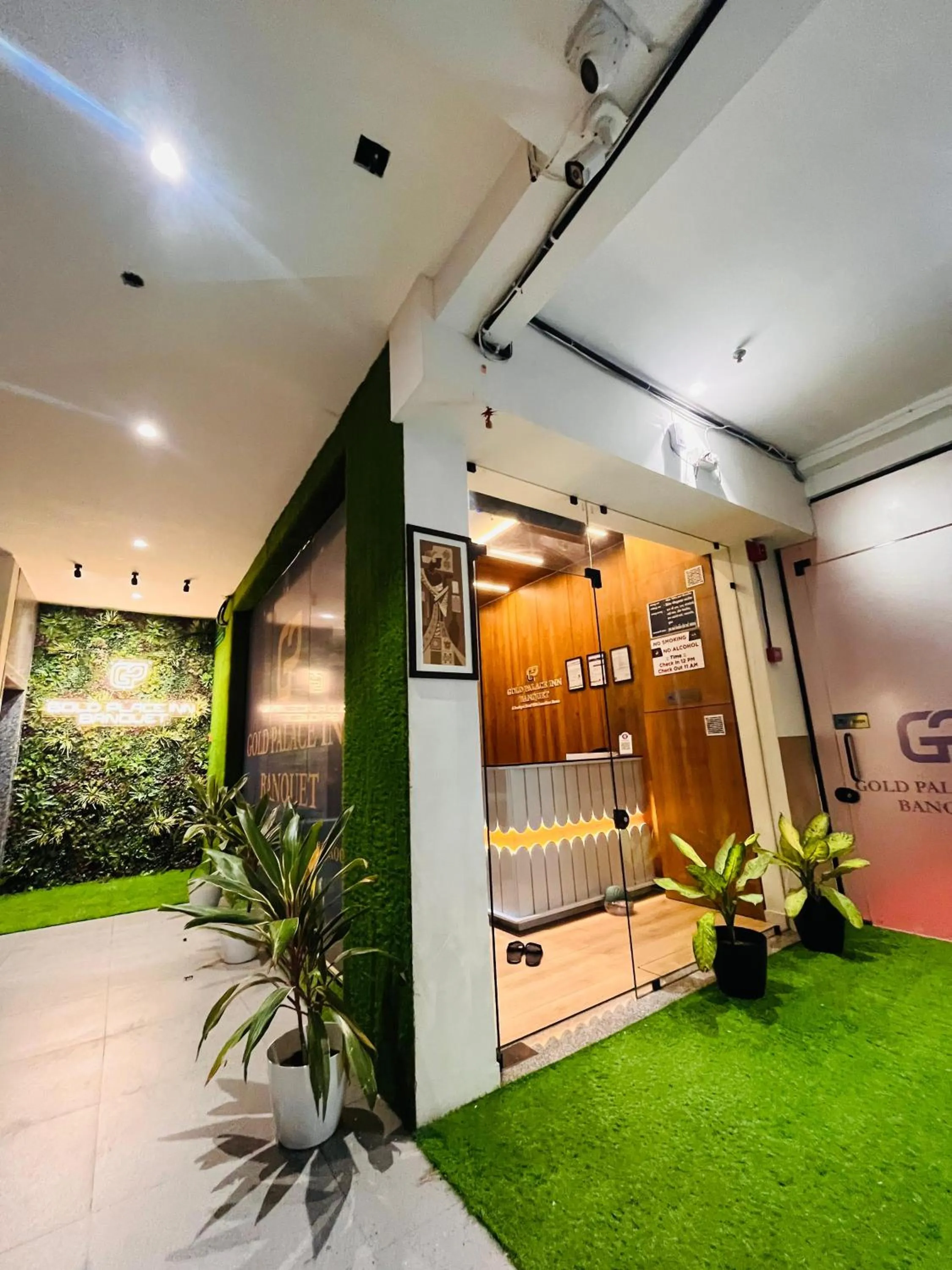 Lobby or reception in Hotel Gold Palace Inn