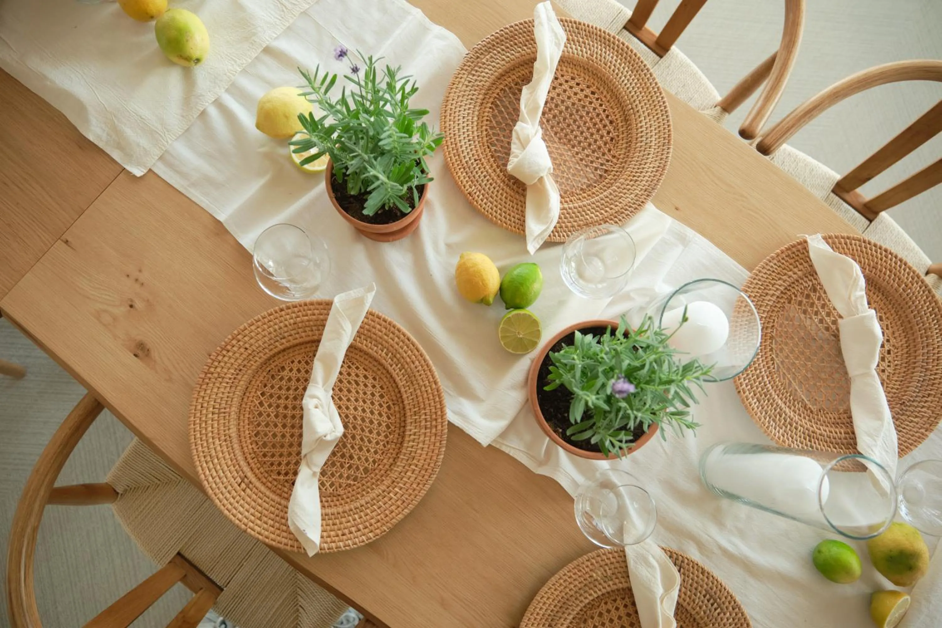 Food and drinks in Moon Valley Comarnic