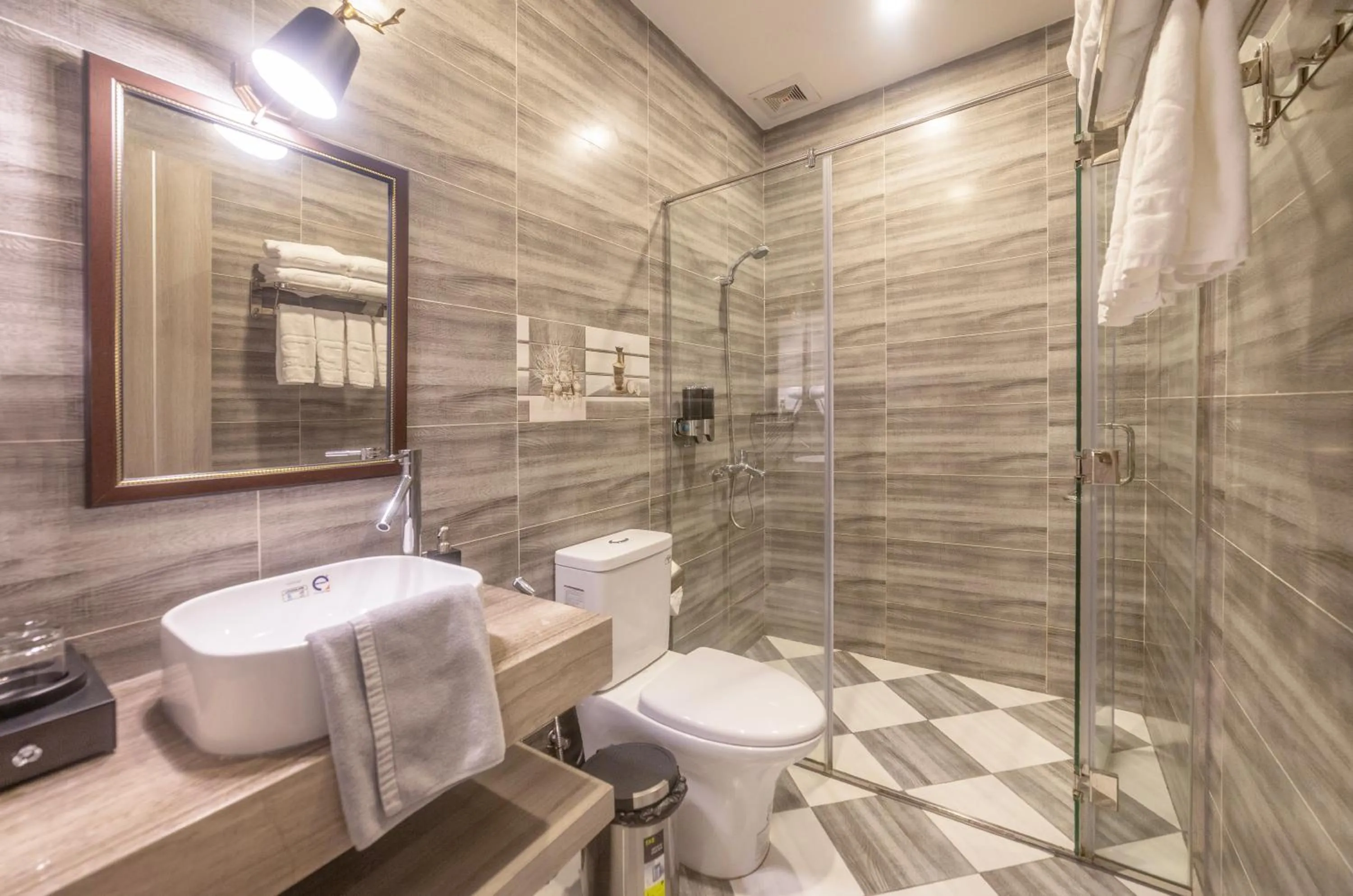 Bathroom in TP Dalat Hotel