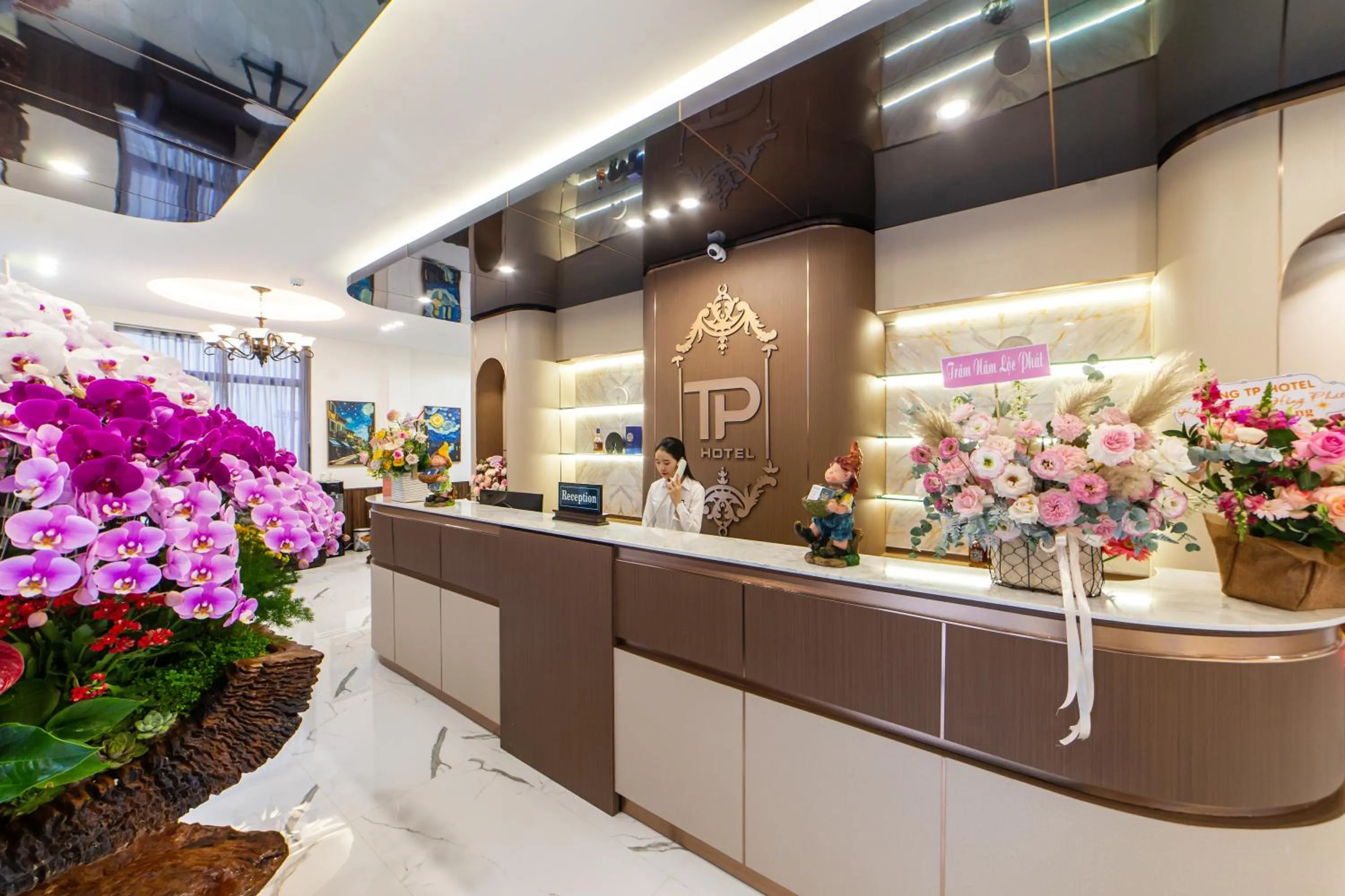 Lobby or reception in TP Dalat Hotel