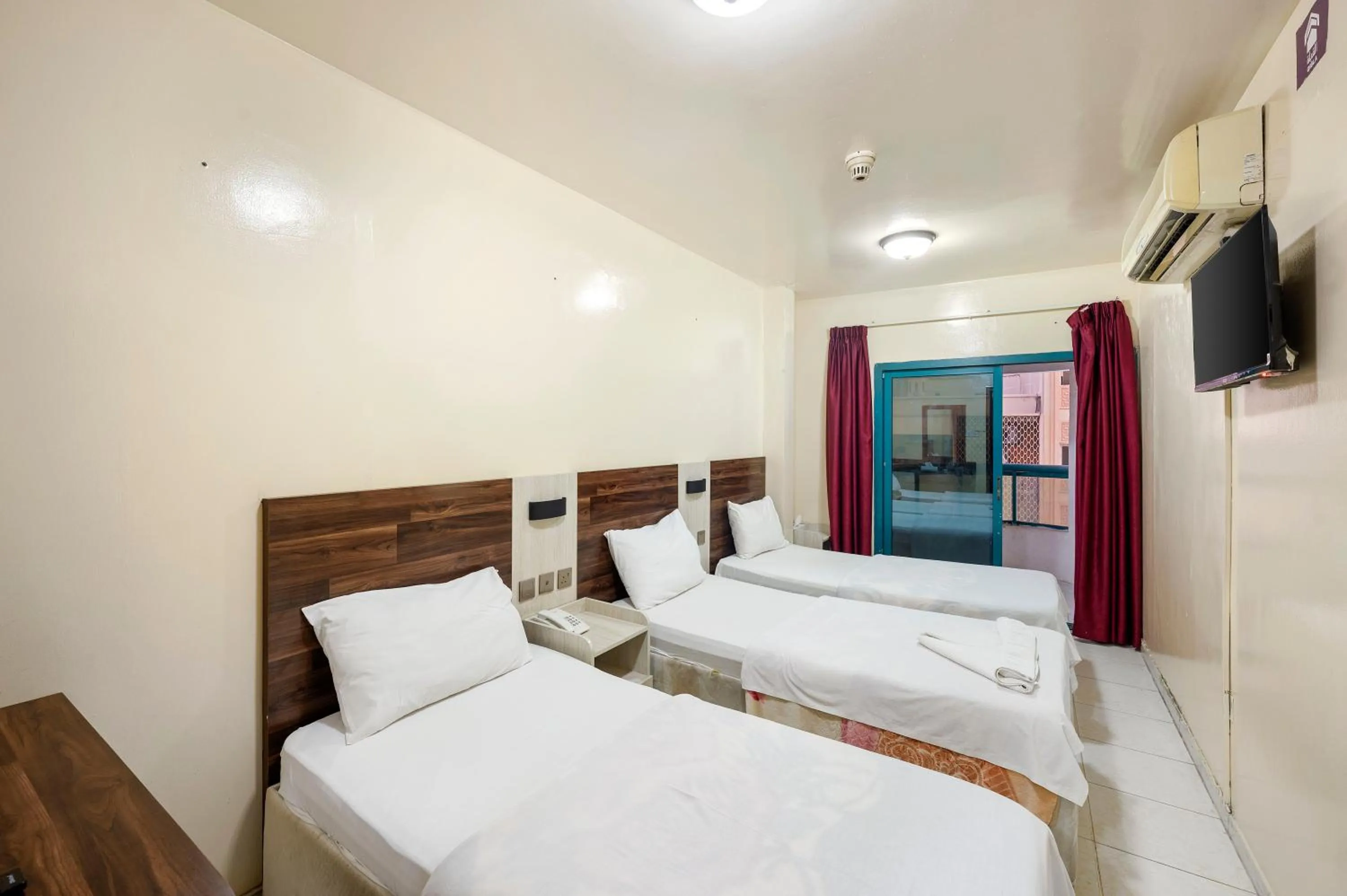 TV and multimedia, Bed in Naif Palace Hotel