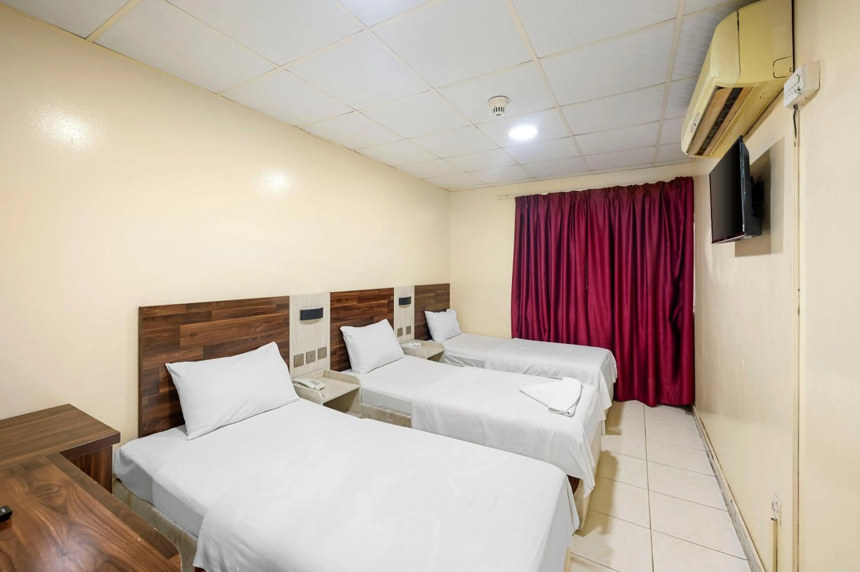 TV and multimedia, Bed in Naif Palace Hotel