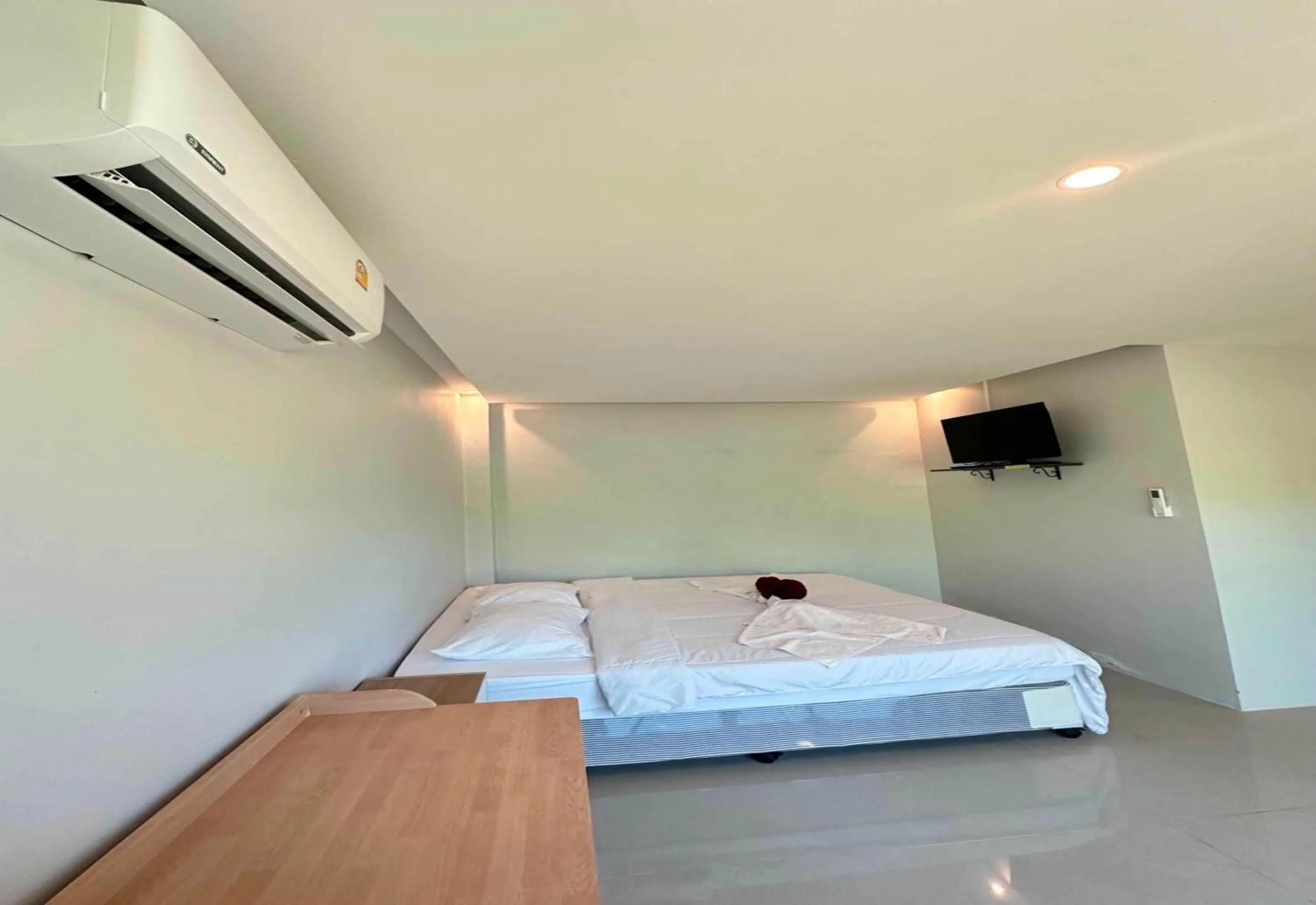 Bedroom in OYO 75492 Carpe Diem Homestay