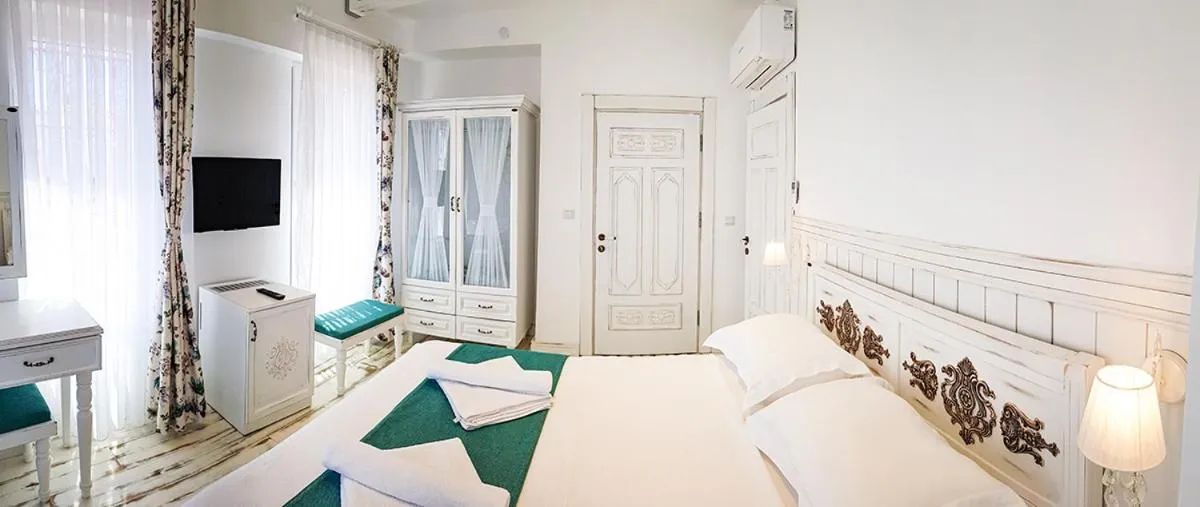 Bed in Bozcaada Fresh Otel