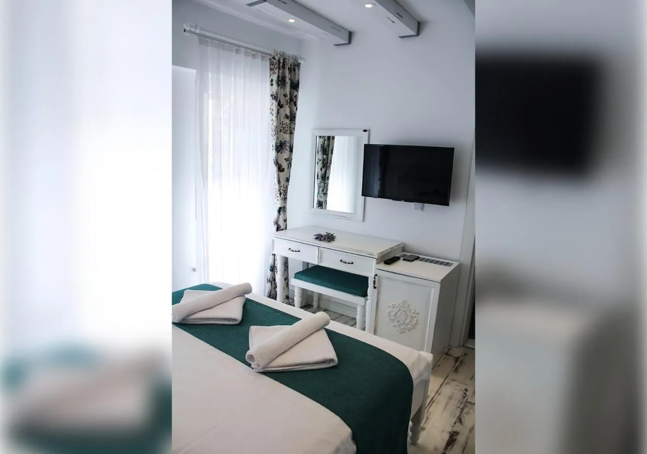 Bed in Bozcaada Fresh Otel