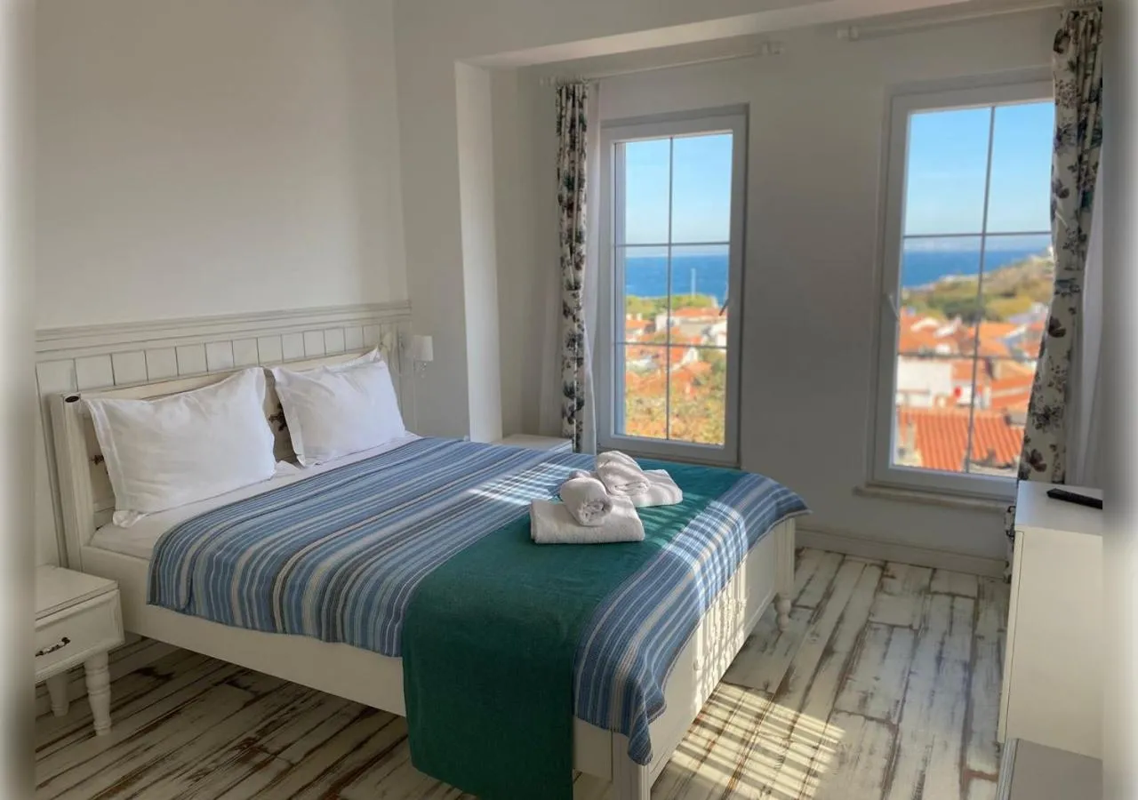 Bed in Bozcaada Fresh Otel