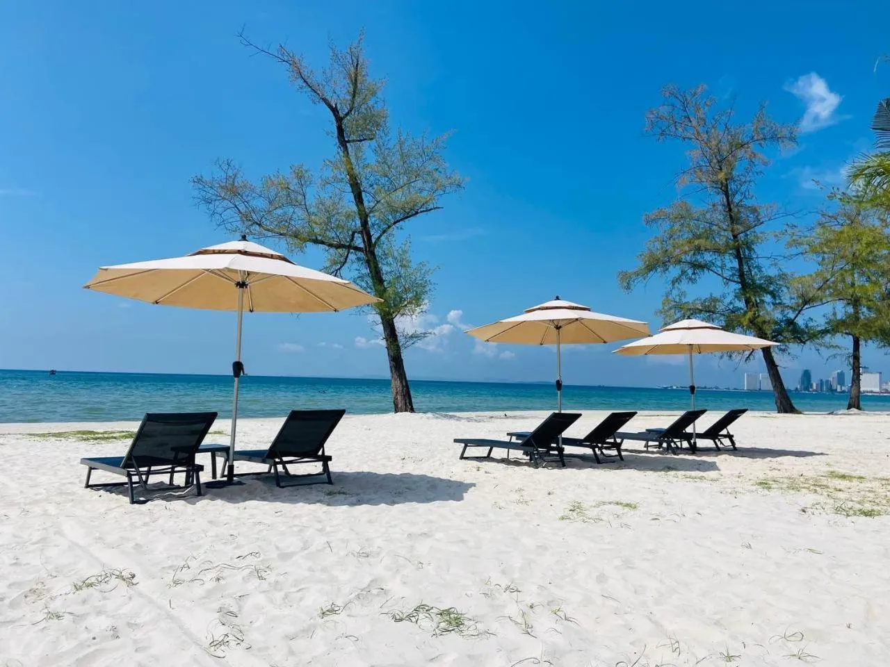 Beach in DongHu Resort Hotel