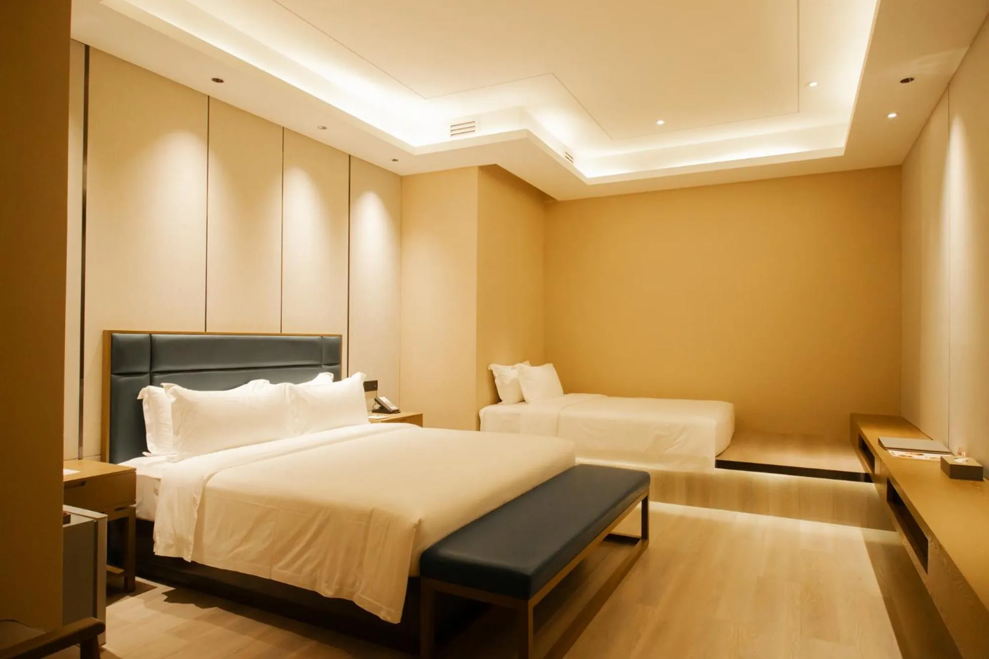 Photo of the whole room, Bed in DongHu Resort Hotel