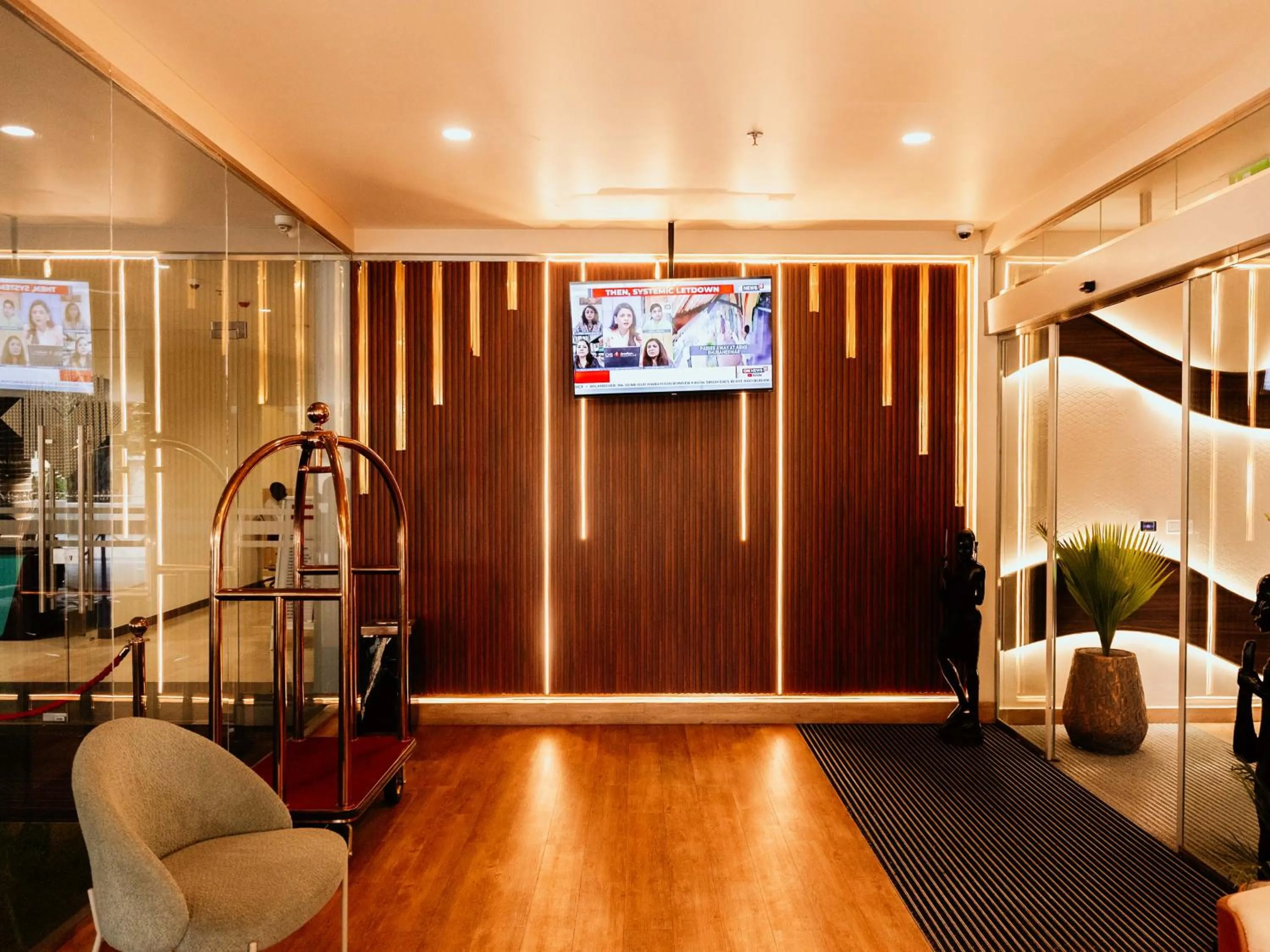 Communal lounge/ TV room in Kingjada Hotels & Apartments